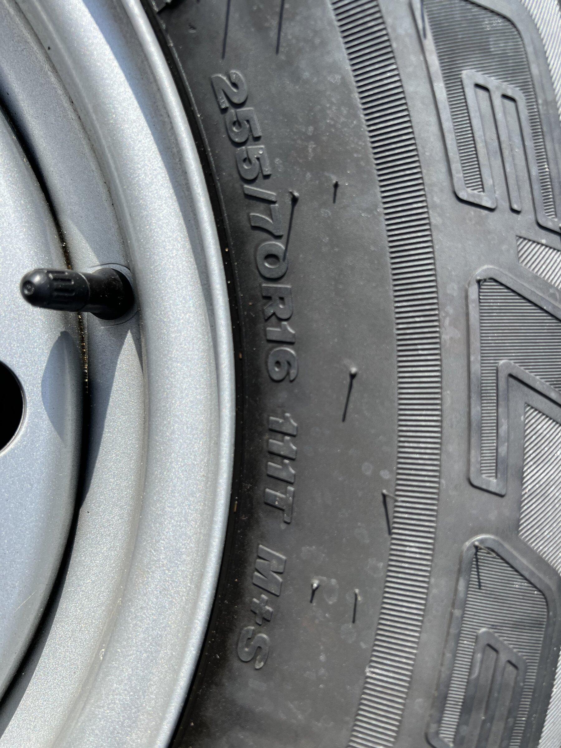 Ford Bronco *Free*  5 Base wheels and Tires 0AED8AB1-2E9E-4A22-870F-AA9C572FA062