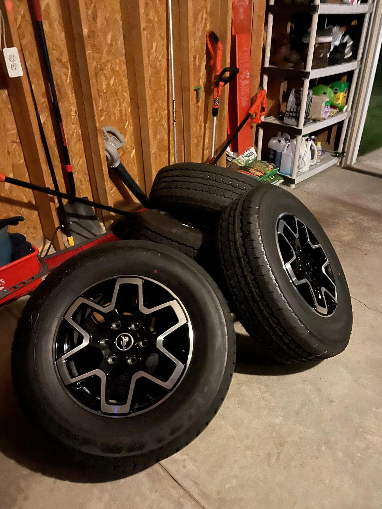 Ford Bronco Outer Banks Wheels & Tires - $800 629764AA-9098-4056-8755-AC62FBB4B41D