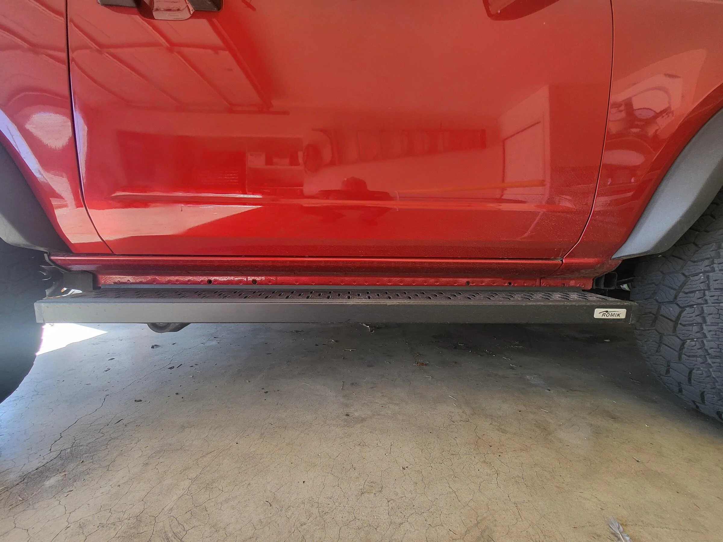 Ford Bronco Romik running boards installed on 2 door 20220402_093318