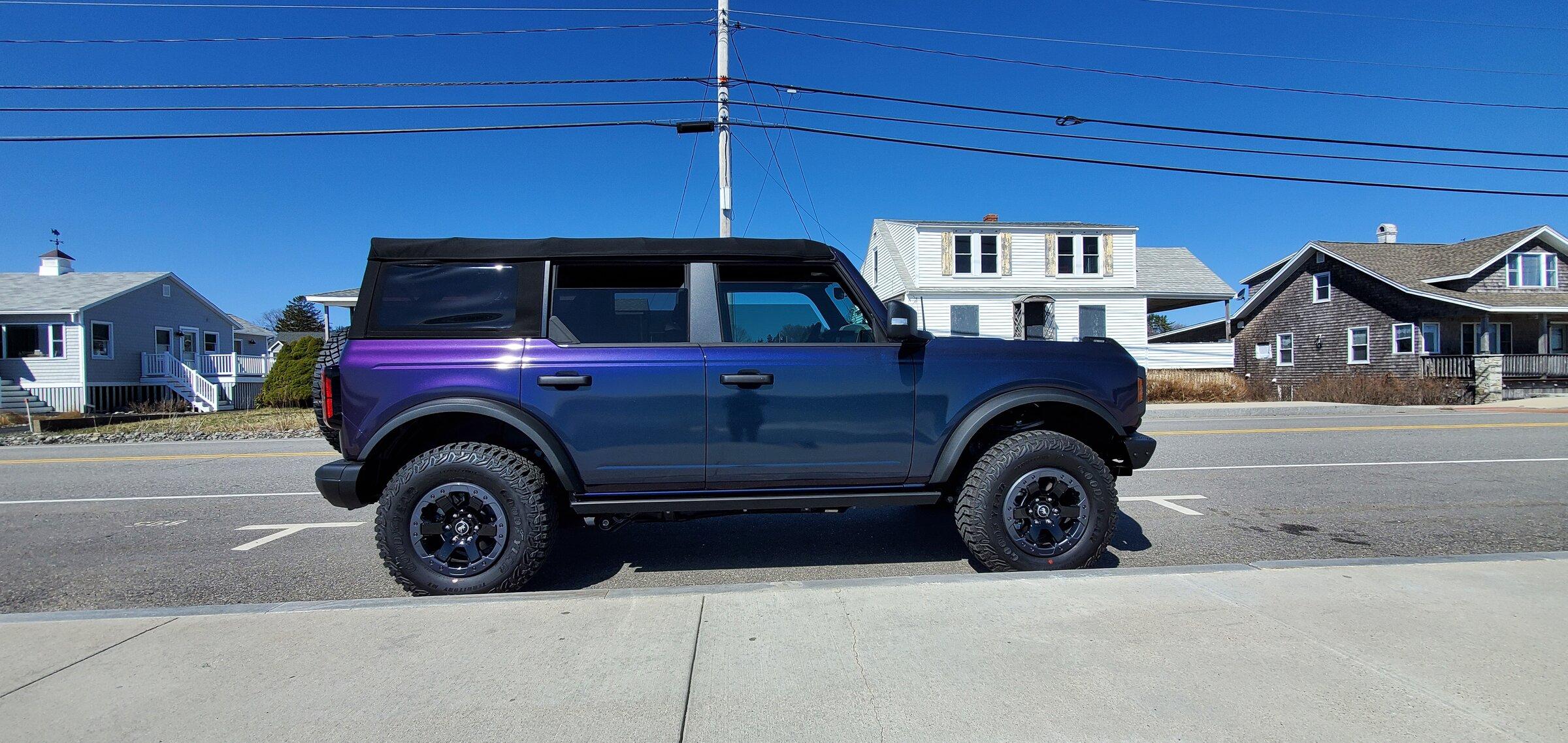 Ford Bronco Deep Space Flip Bronco 20220402_105959
