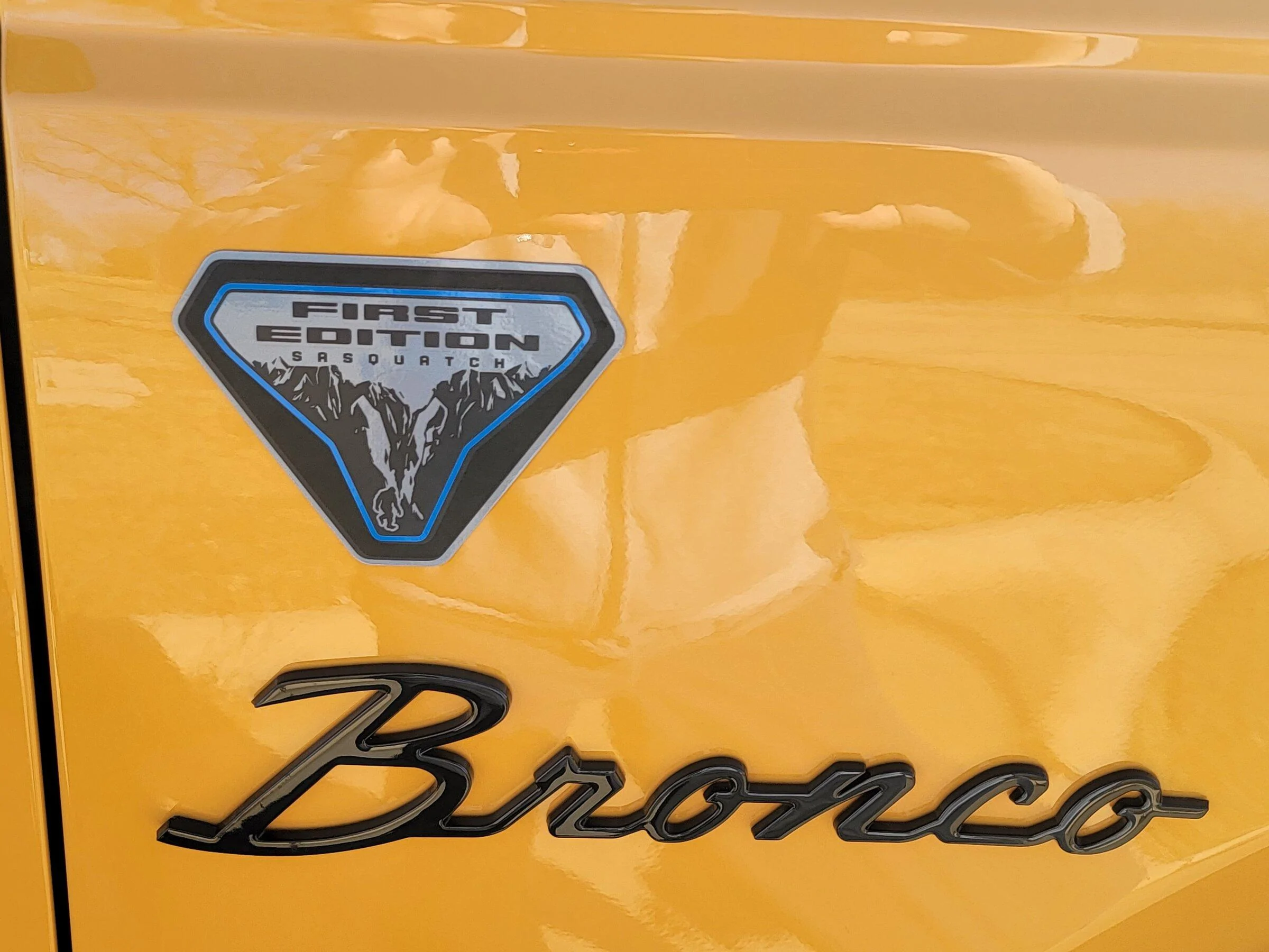 Ford Bronco Bronco script emblem installed 20211220_134511