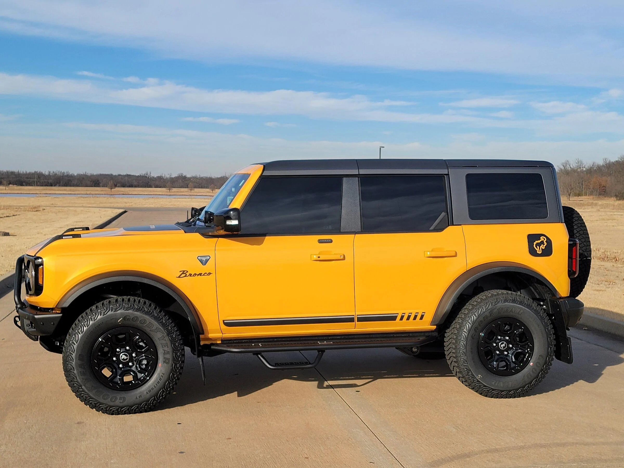 Ford Bronco Bronco script emblem installed 20211230_150204