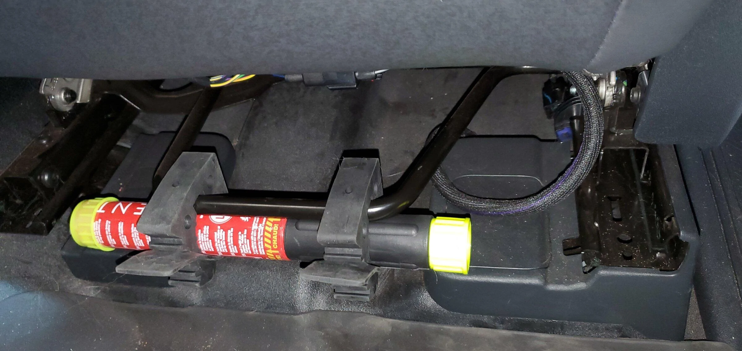 Ford Bronco Element Fire Extinguisher 20220402_200744