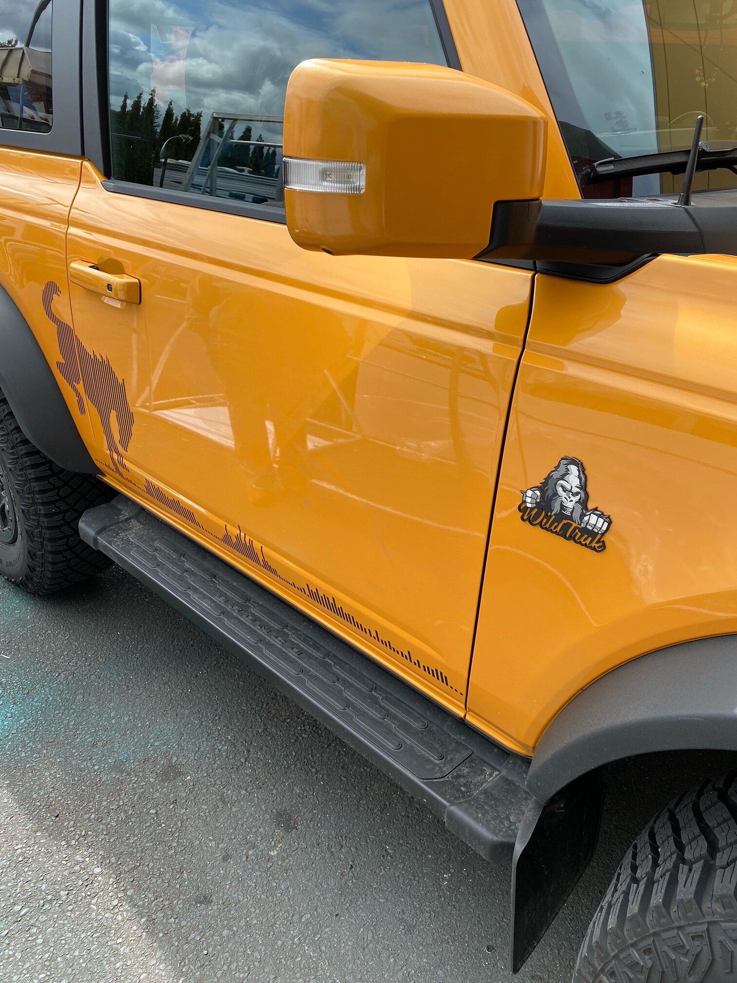 Ford Bronco CARBONIZED GRAY Bronco Club image3 (8)
