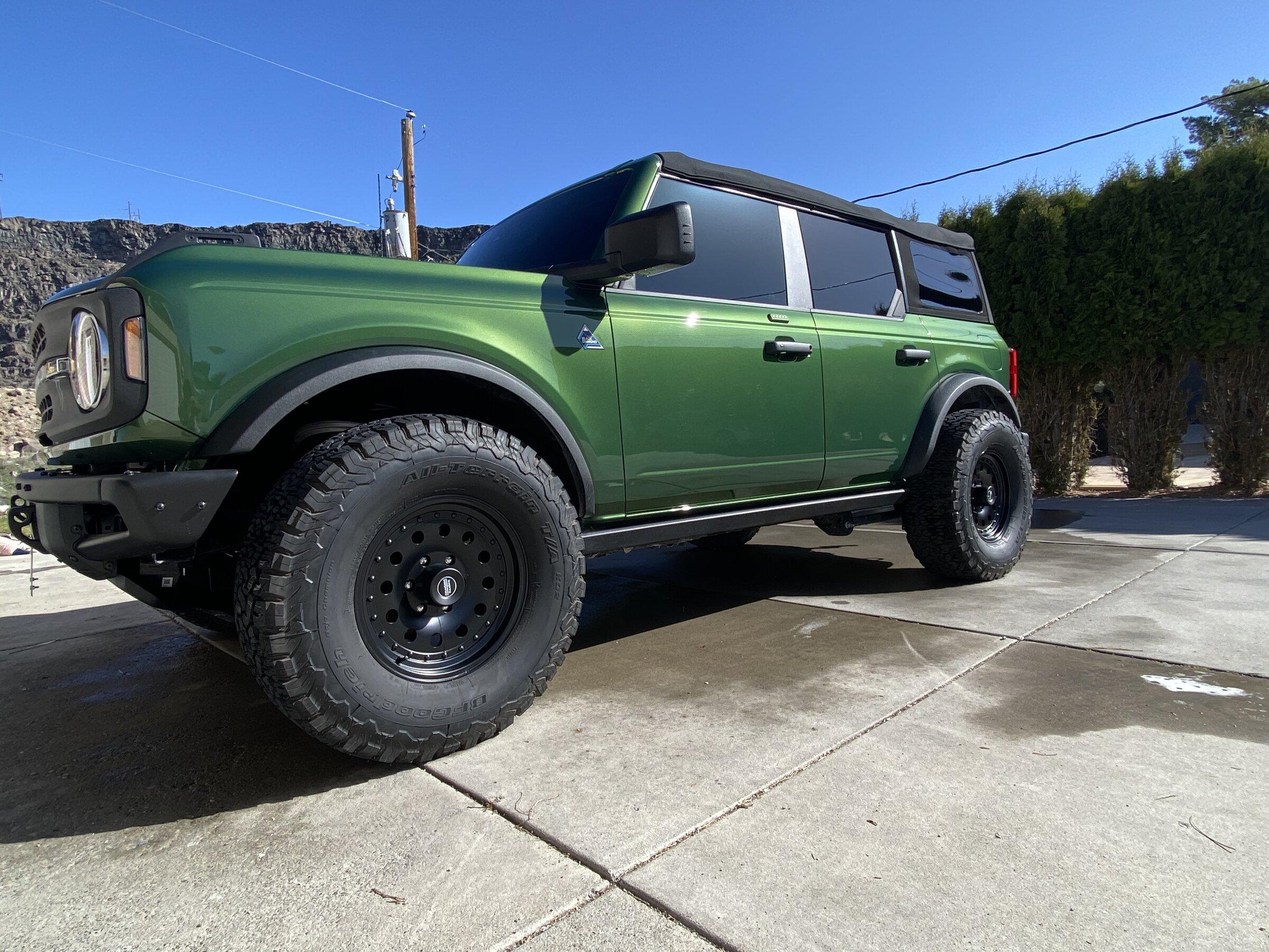 Ford Bronco ERUPTION GREEN Bronco Club 5C633FD8-6B4C-4AAA-B598-666ABD21BC5F