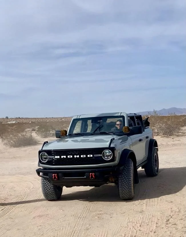 Ford Bronco CACTUS GRAY Bronco Club 43A8BB64-2D29-42CF-B541-2E5451E67B61