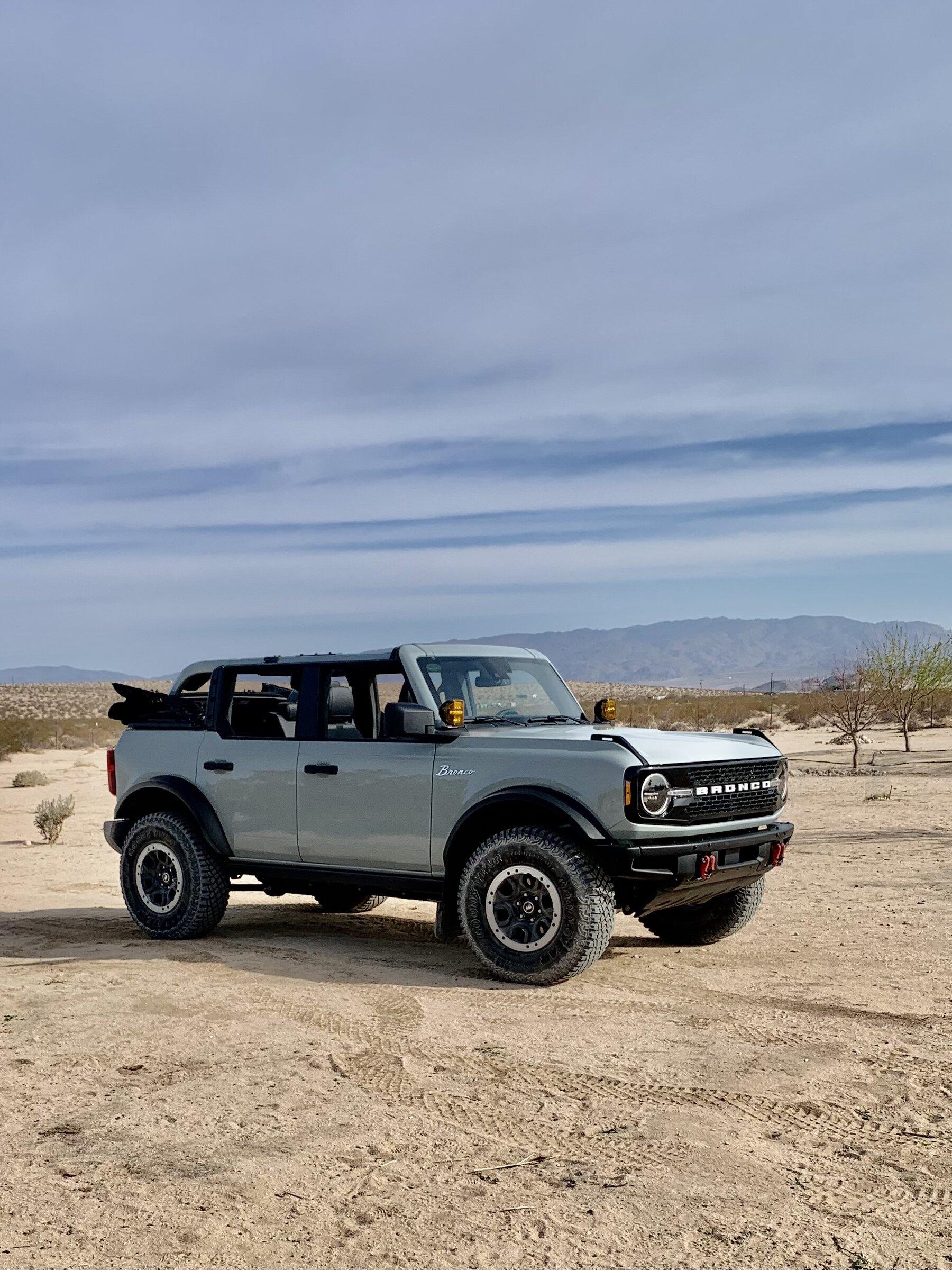 Ford Bronco CACTUS GRAY Bronco Club 38868C55-54FA-48F2-9839-BA23FD935692