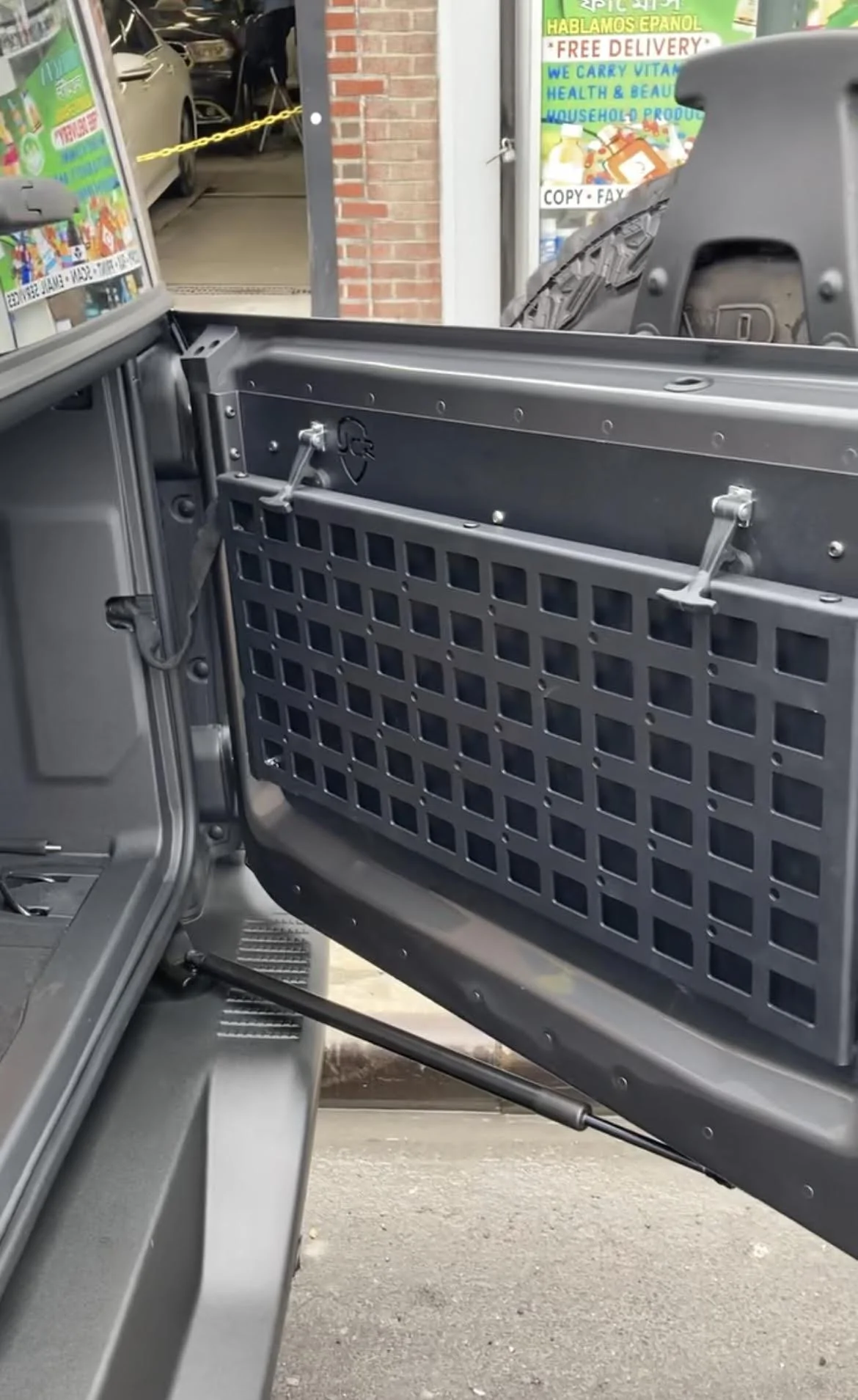 Ford Bronco CARBONIZED GRAY Bronco Club JCR Tabl