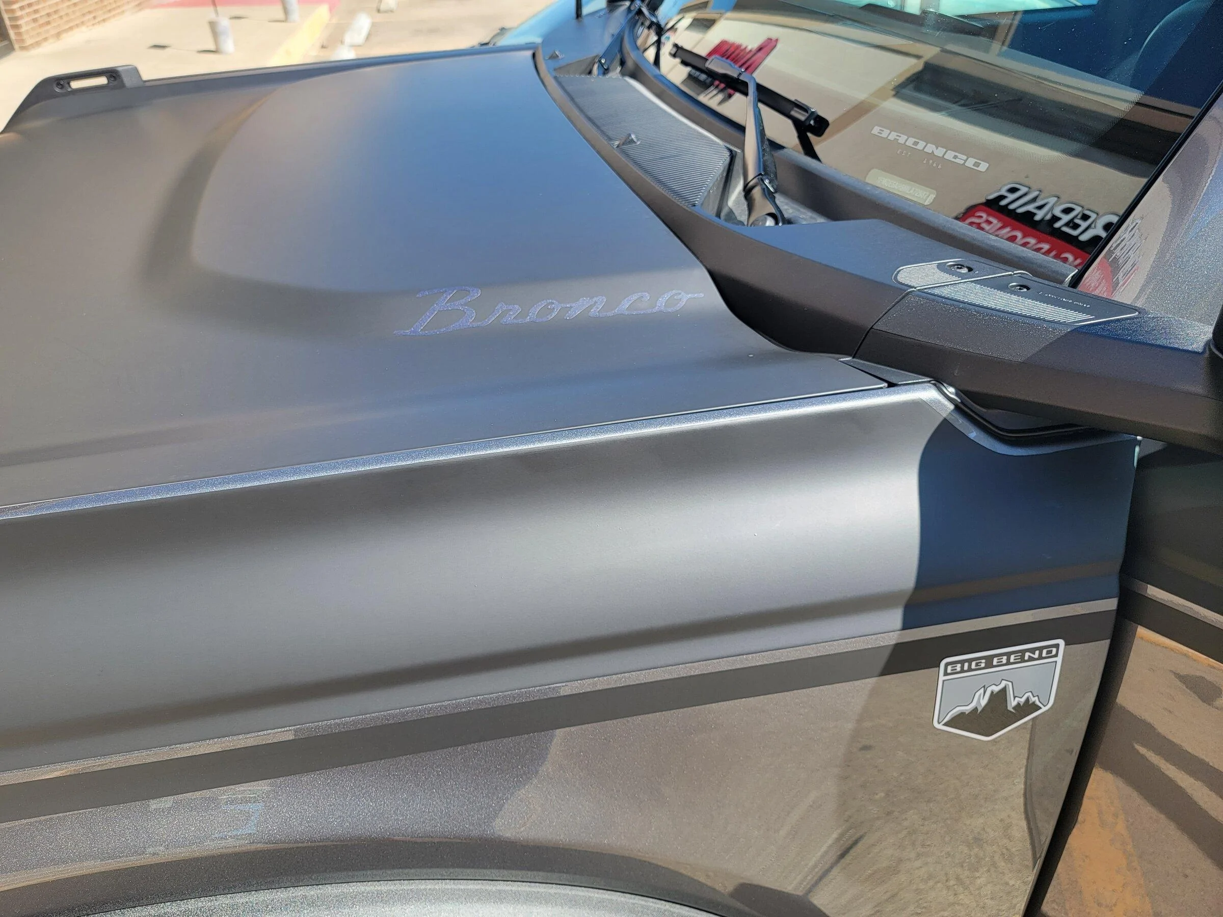 Ford Bronco CARBONIZED GRAY Bronco Club 20220403_113018