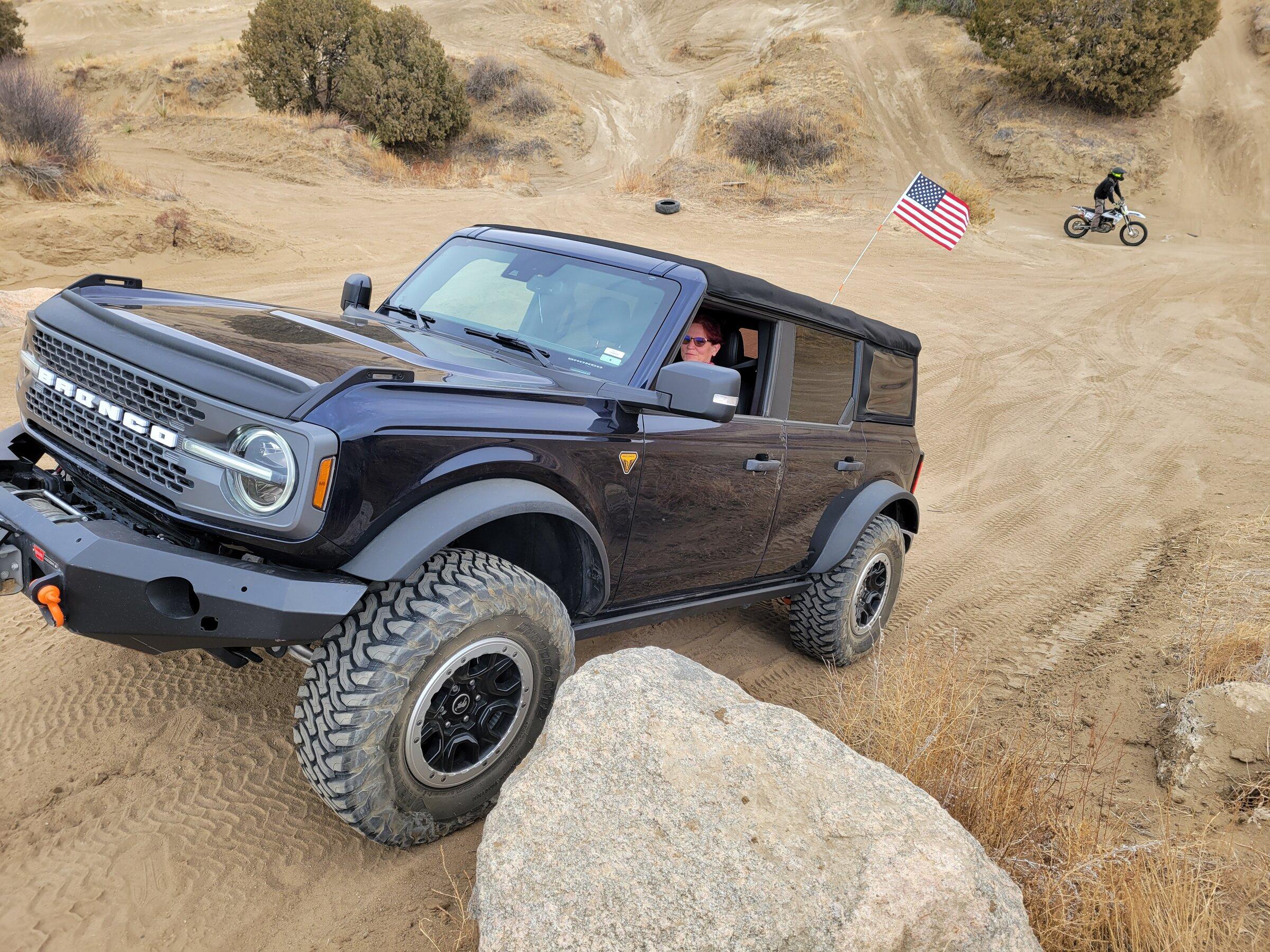 Ford Bronco What did you do TO / WITH your Bronco today? 👨🏻‍🔧🧰🚿🛠 Rock Crawl 1