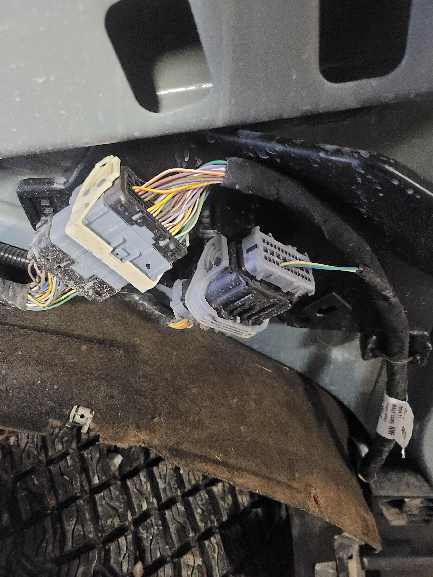 Ford Bronco Electric Trailer Brake Controller From Ford Accessories - DIY Install Video 20220403_112806