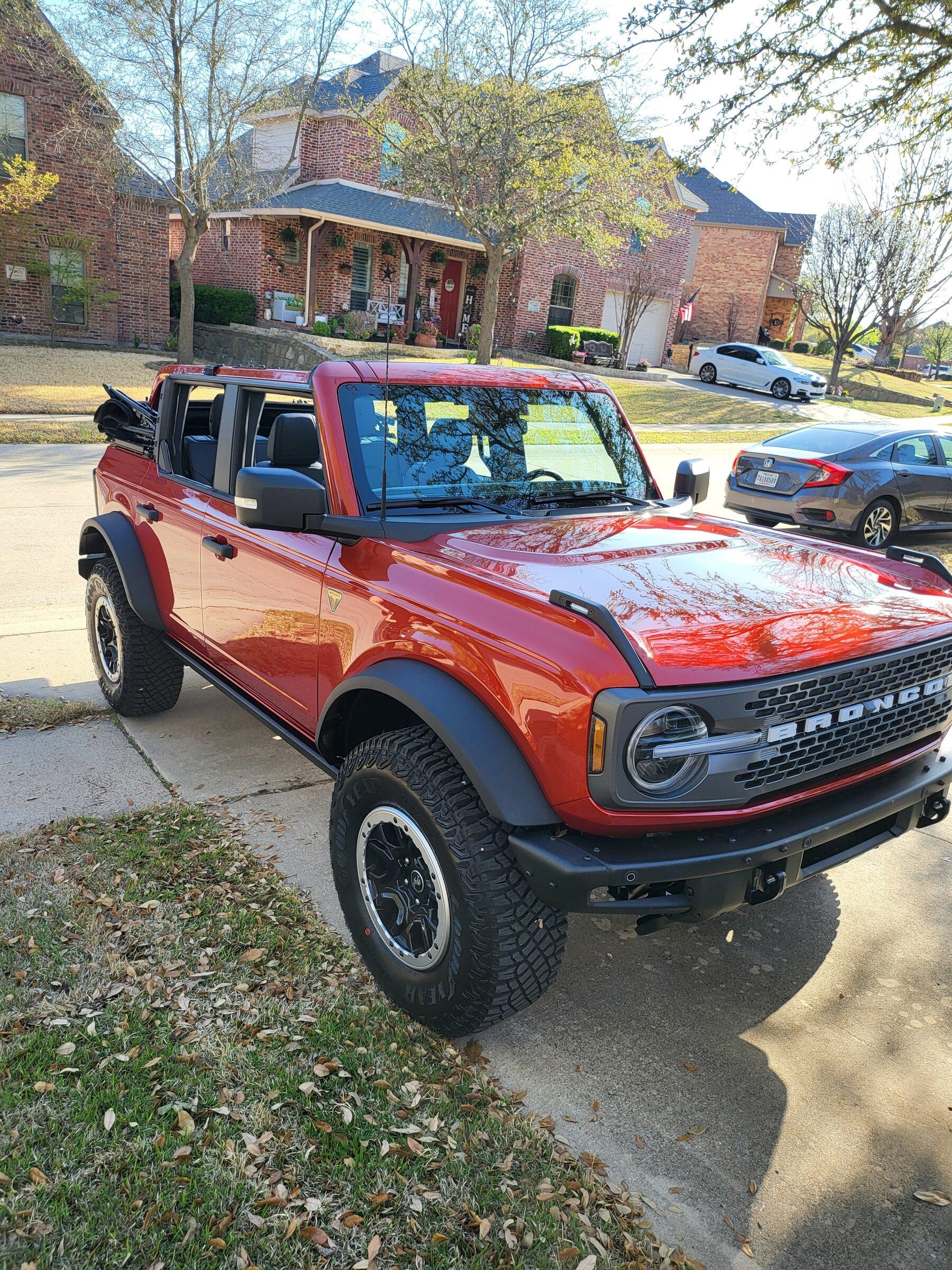 Ford Bronco HOT PEPPER RED Bronco Club 20220402_173721