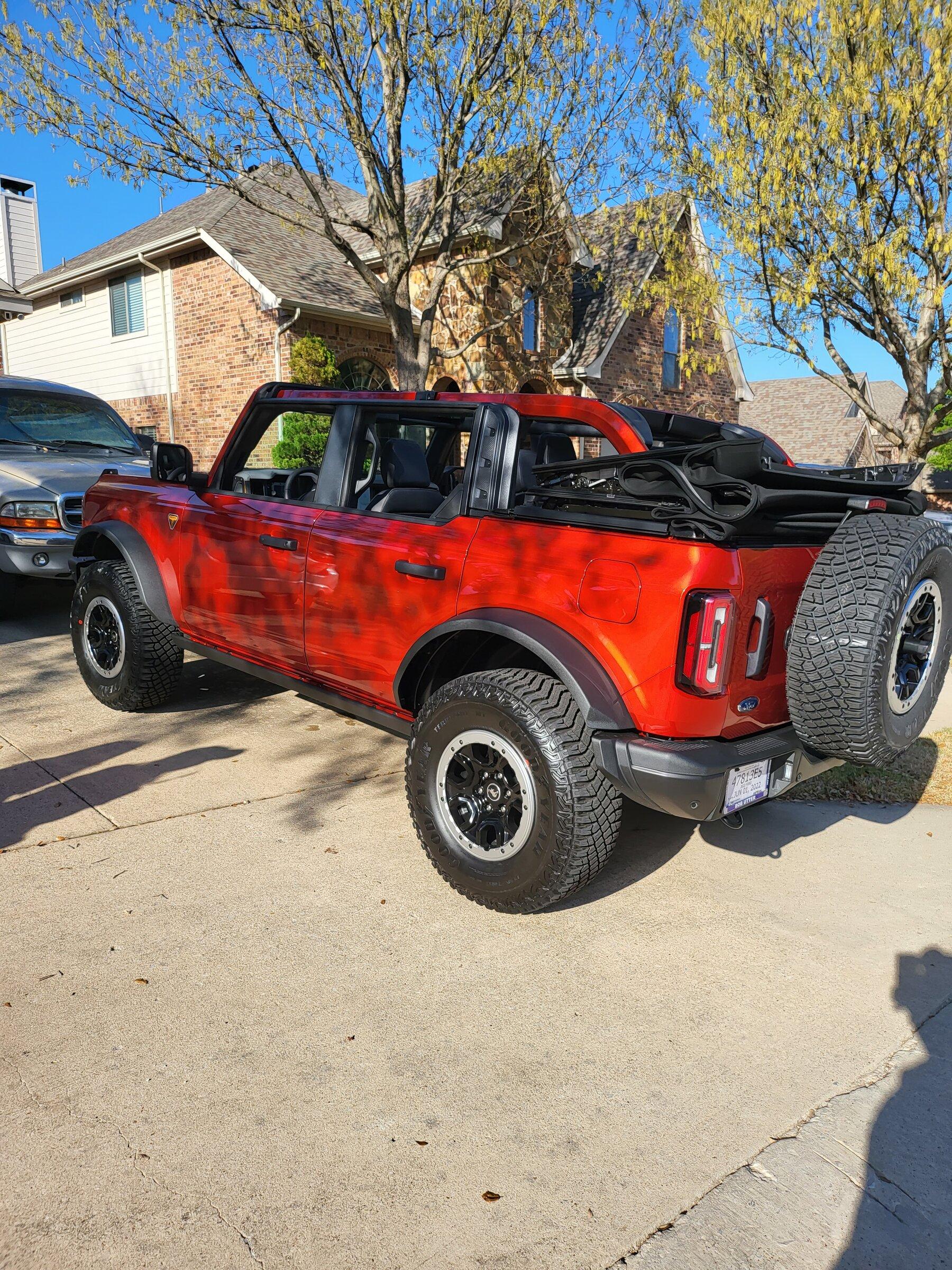 Ford Bronco HOT PEPPER RED Bronco Club 20220402_173706