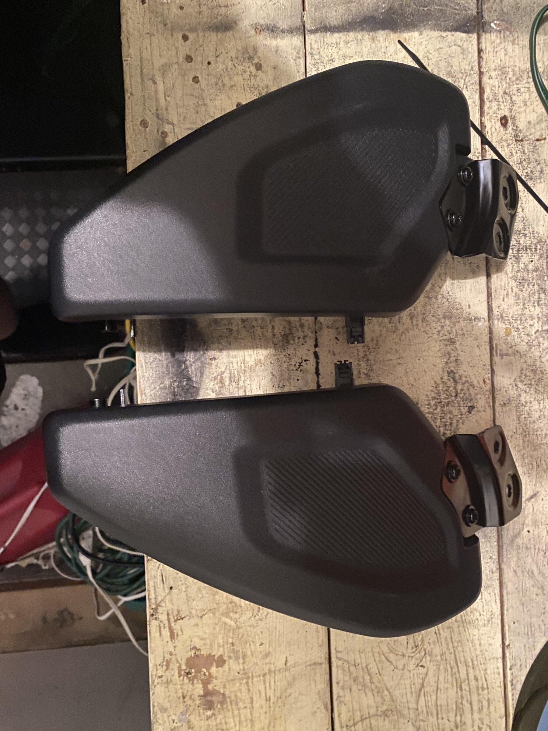 Ford Bronco Rear Speaker Pods 22AD7FDA-EF38-47F3-9714-64B3AF7AEEAB