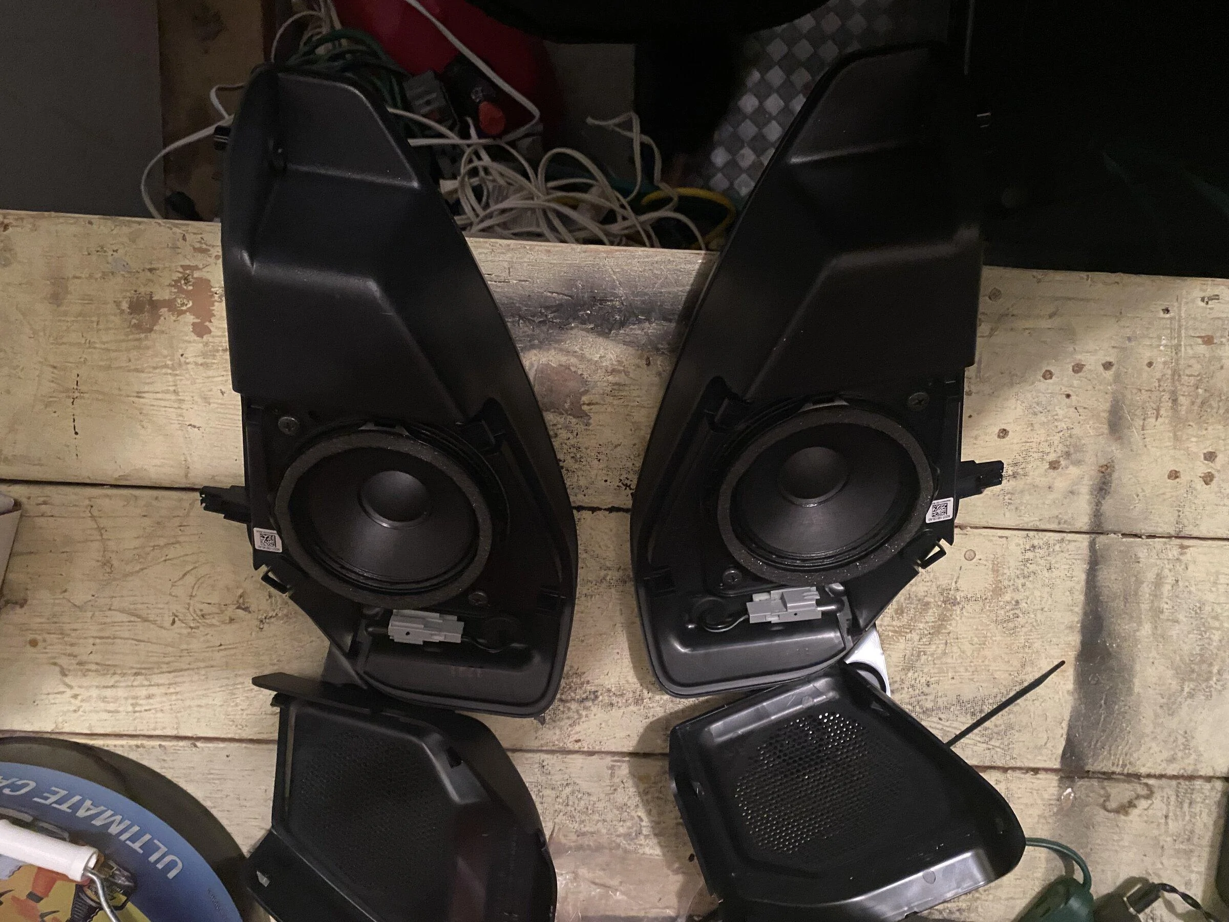 Ford Bronco Rear Speaker Pods E628E3BC-CF45-4280-86F7-E926B802EA09