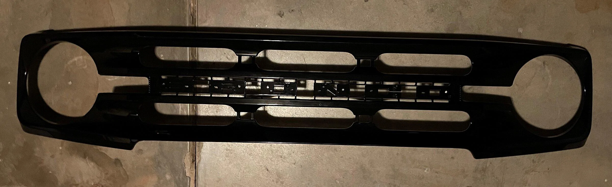 Ford Bronco Outer Banks OEM Grille - $395 2022-03-13 19.27.45