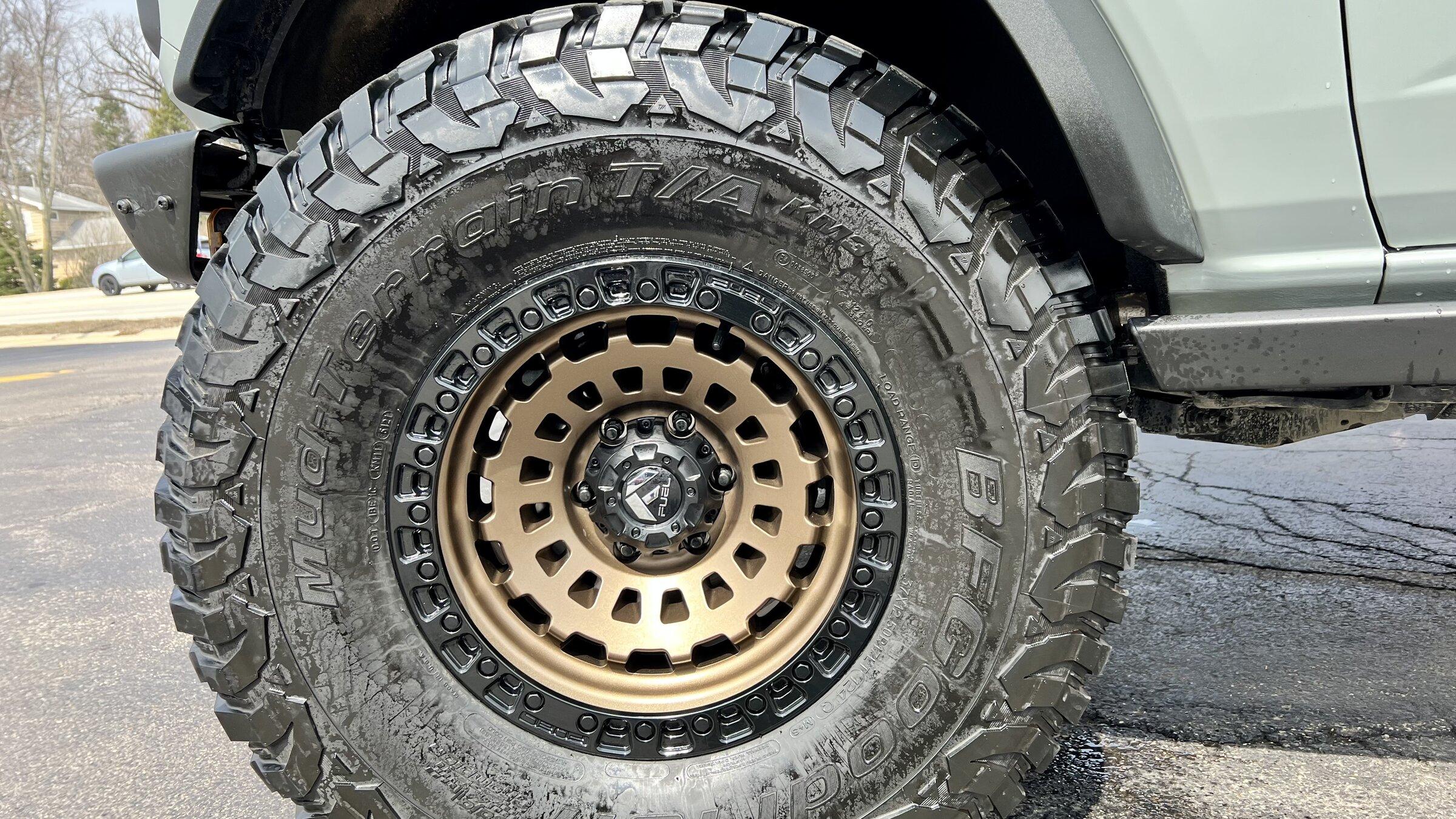 Ford Bronco CACTUS GRAY Bronco Club FBA419BB-9C4D-4BD4-A4CB-64E4B2F8AF90