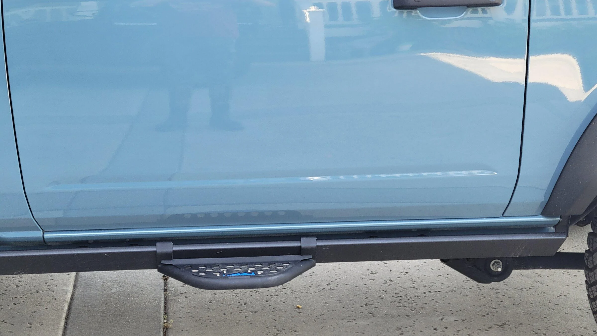 Ford Bronco Factory rock slides - add on drop step? 20220406_153506