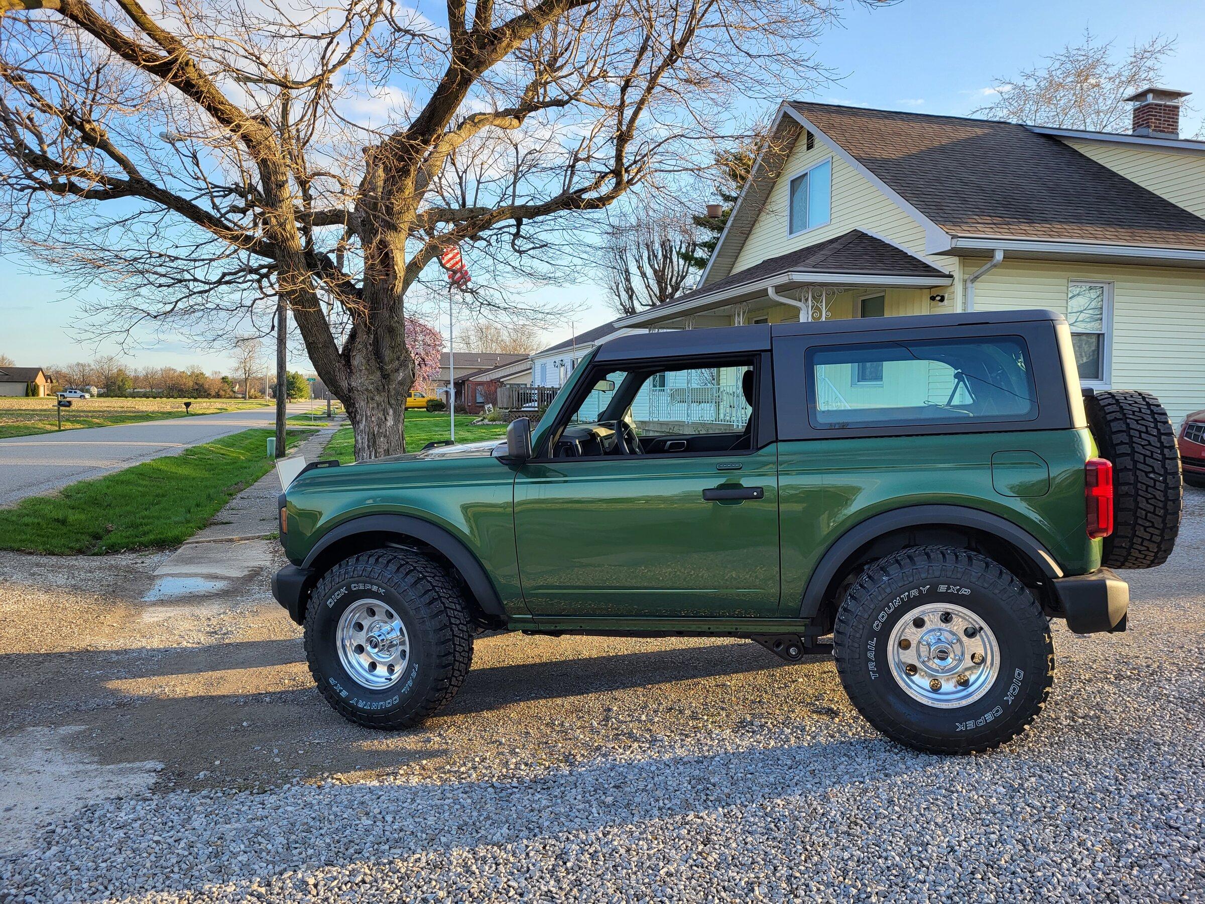 Ford Bronco ERUPTION GREEN Bronco Club 20220405_183432