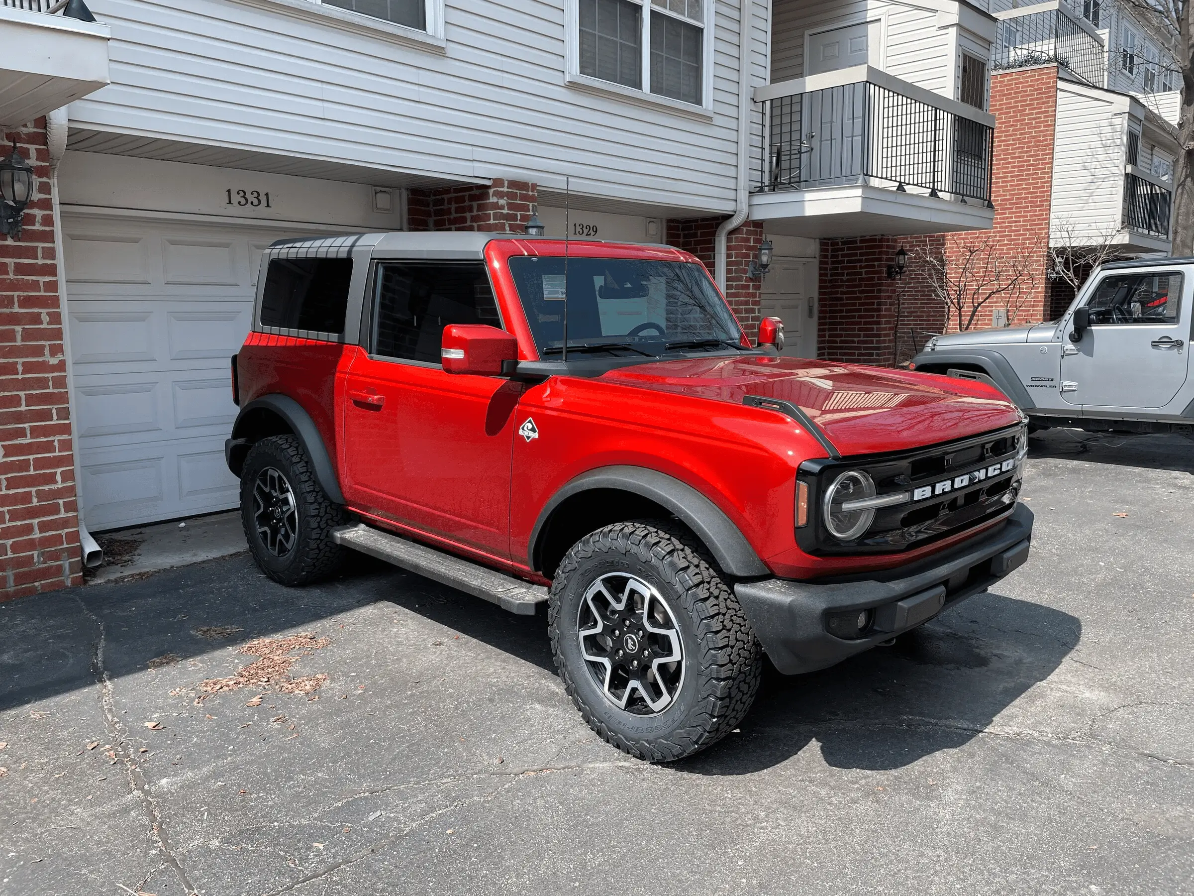 Ford Bronco HOT PEPPER RED Bronco Club 1649346240832