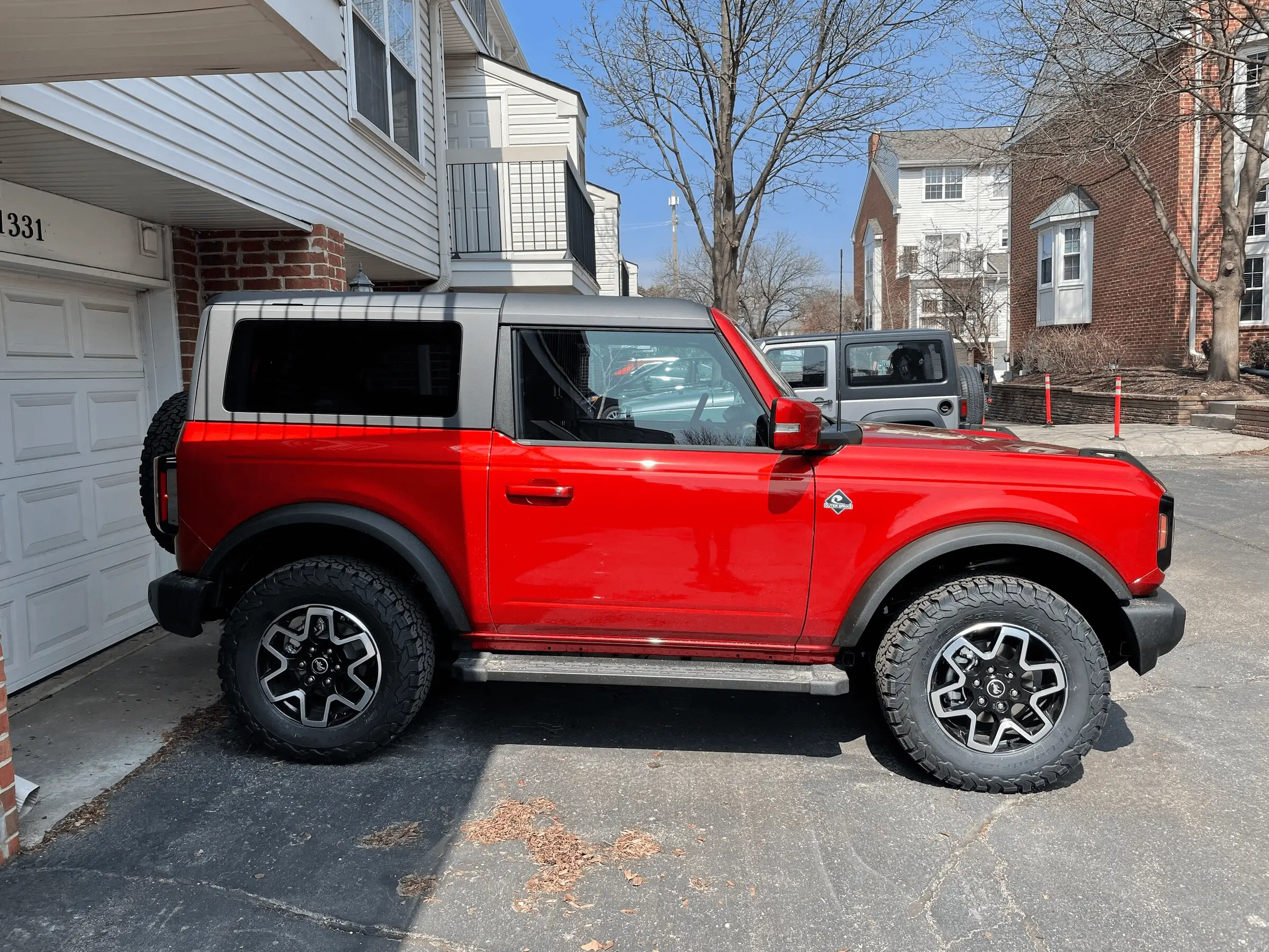 Ford Bronco HOT PEPPER RED Bronco Club 1649346258220