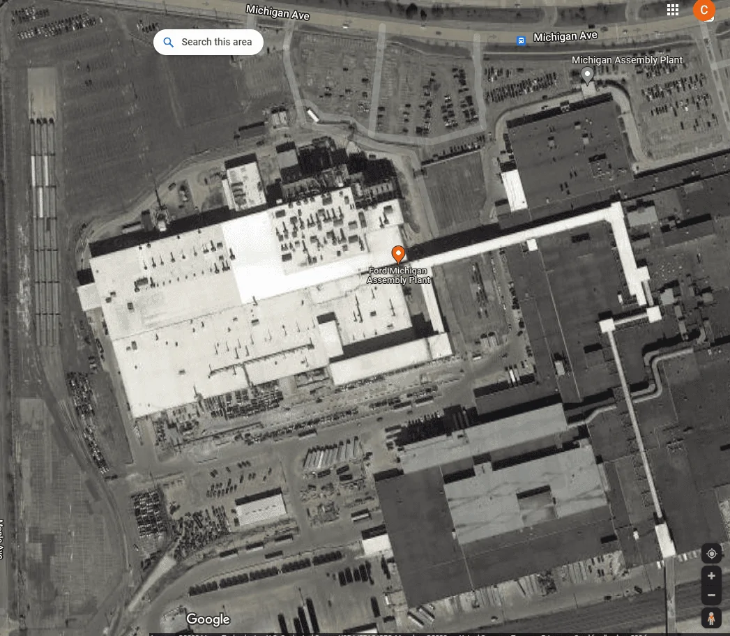 Ford Bronco Rail Yard??? 1649383121309