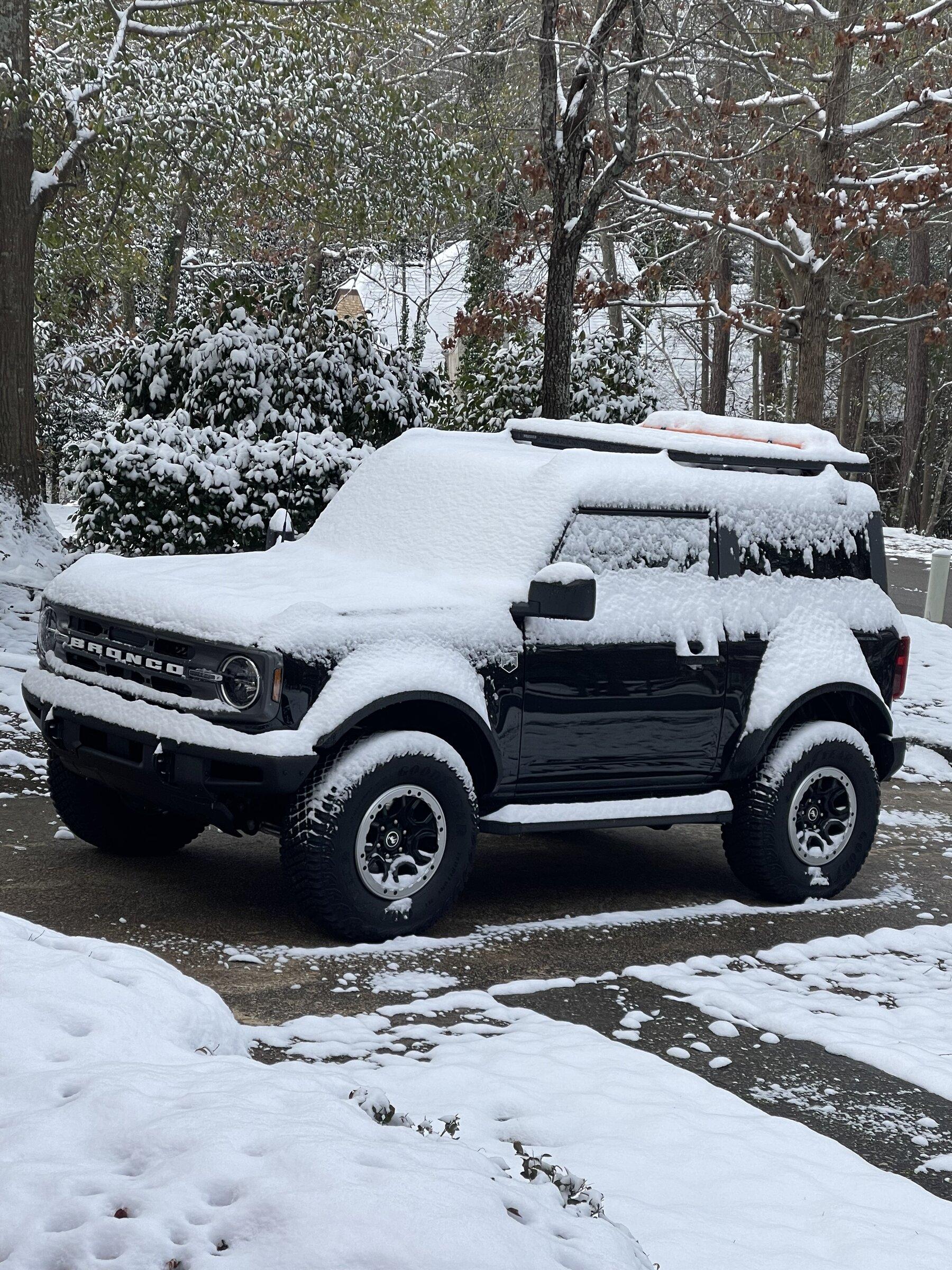 Ford Bronco 2-Door Bronco Glamour Shots? EA376F60-BBEC-4D75-BF2C-C1FAC489D4B3
