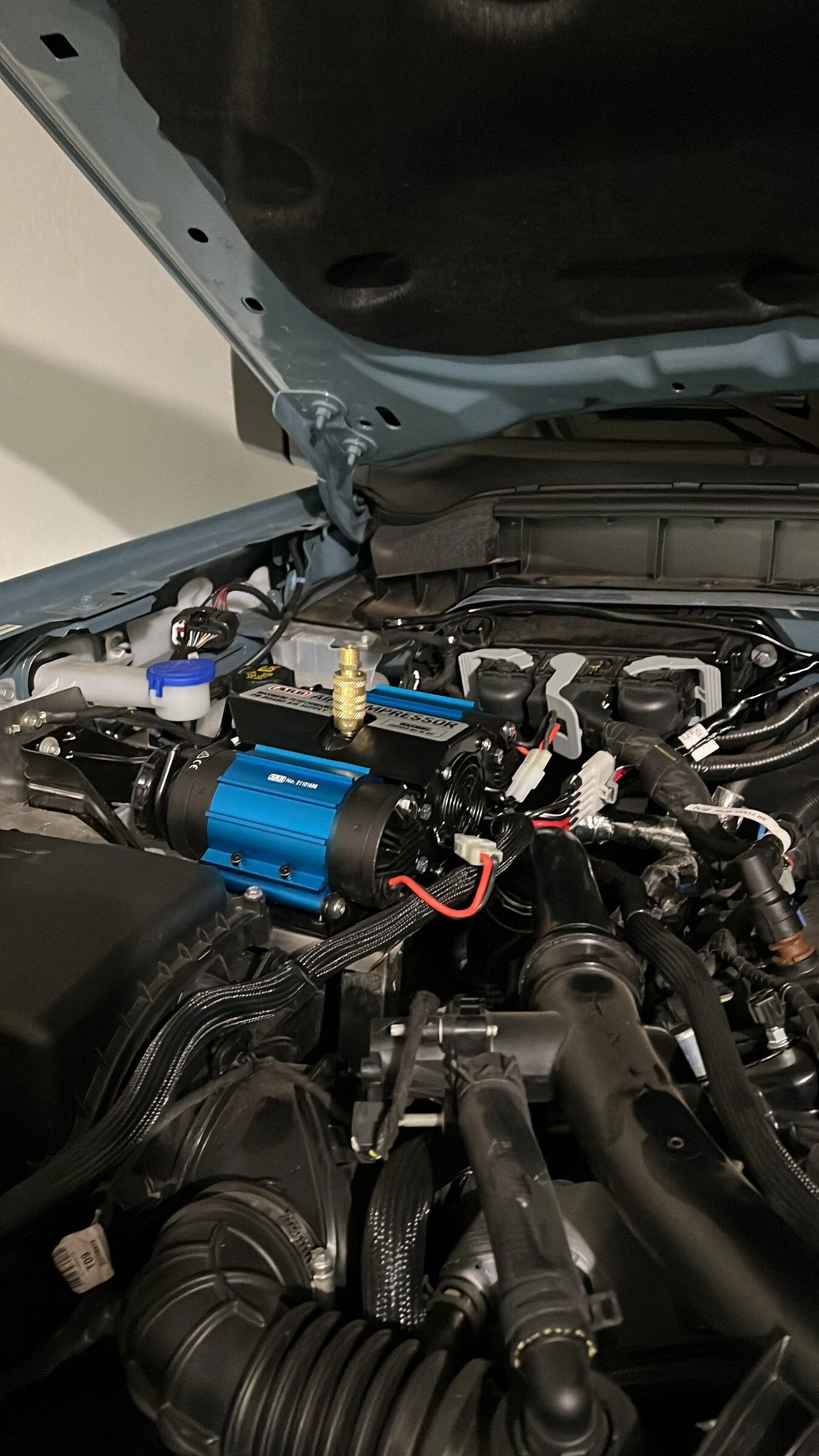 Ford Bronco ARB Compressor Stealth Install Fun @ Storage Tray Under Rear Floor 93E29758-5D22-40A4-AA8D-CAFF69D6D8E6