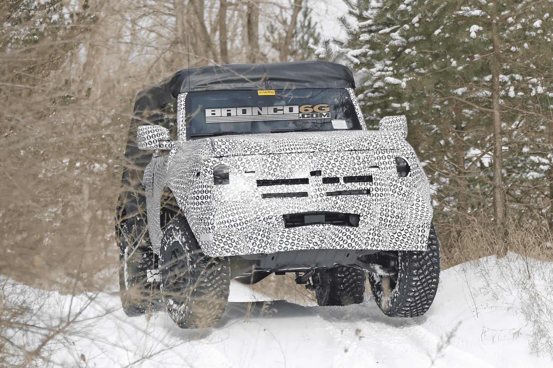 Ford Bronco Renders/pics so far... 1583373975141