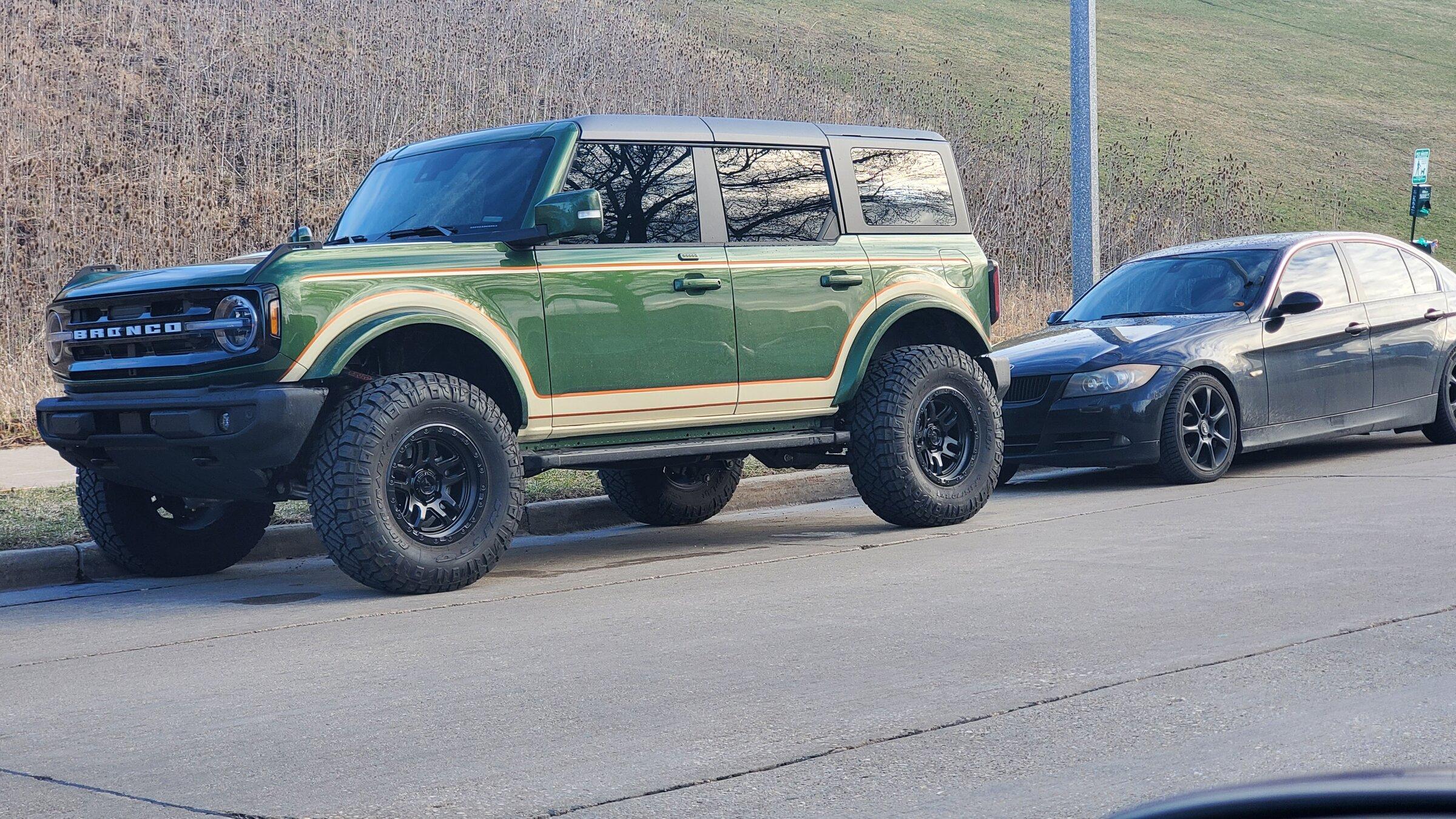 Ford Bronco ERUPTION GREEN Bronco Club 20220409_075027