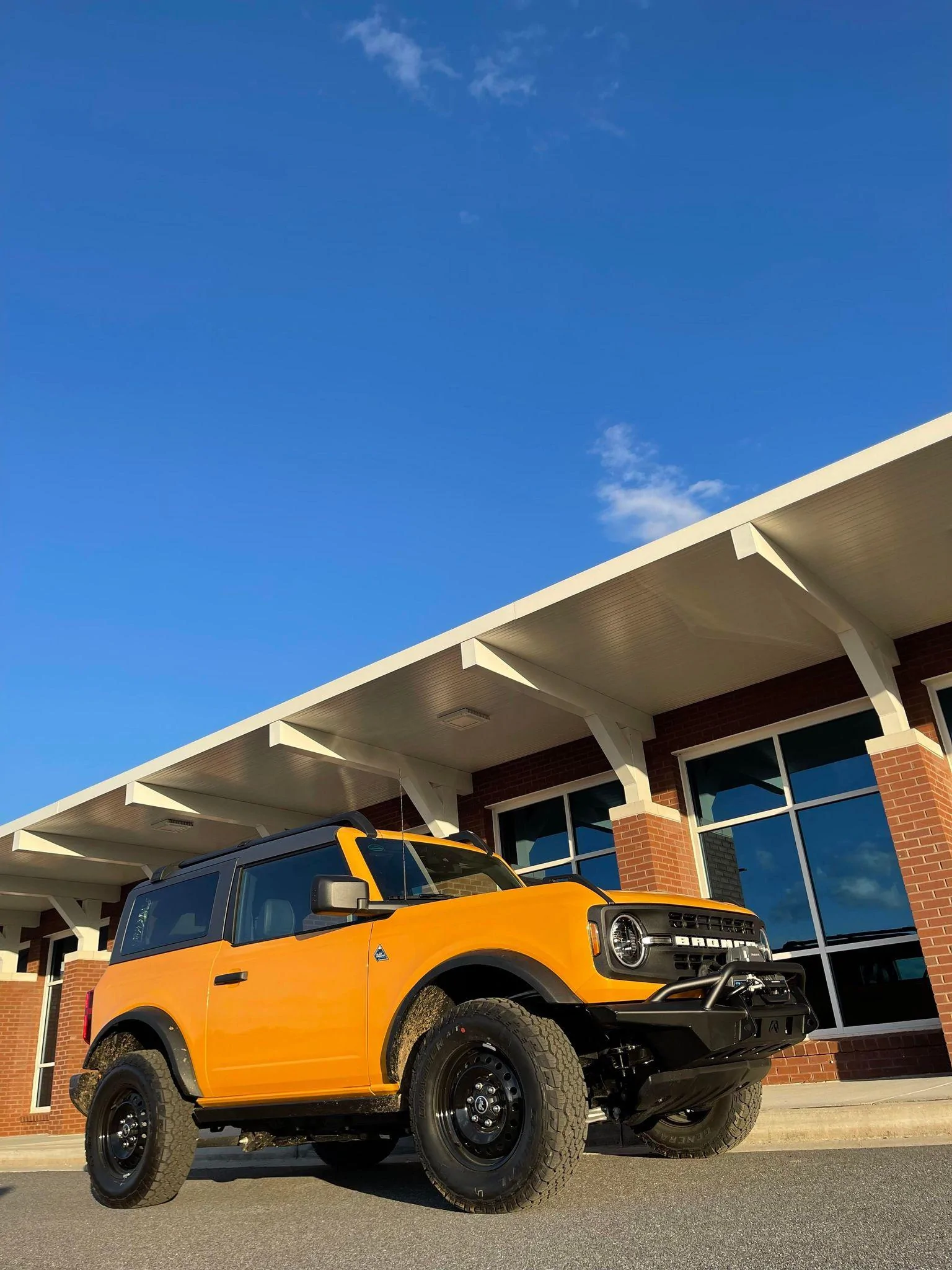 Ford Bronco The Bus Stop (2 door) Build 277471898_1392555137860869_5372932331364539585_n