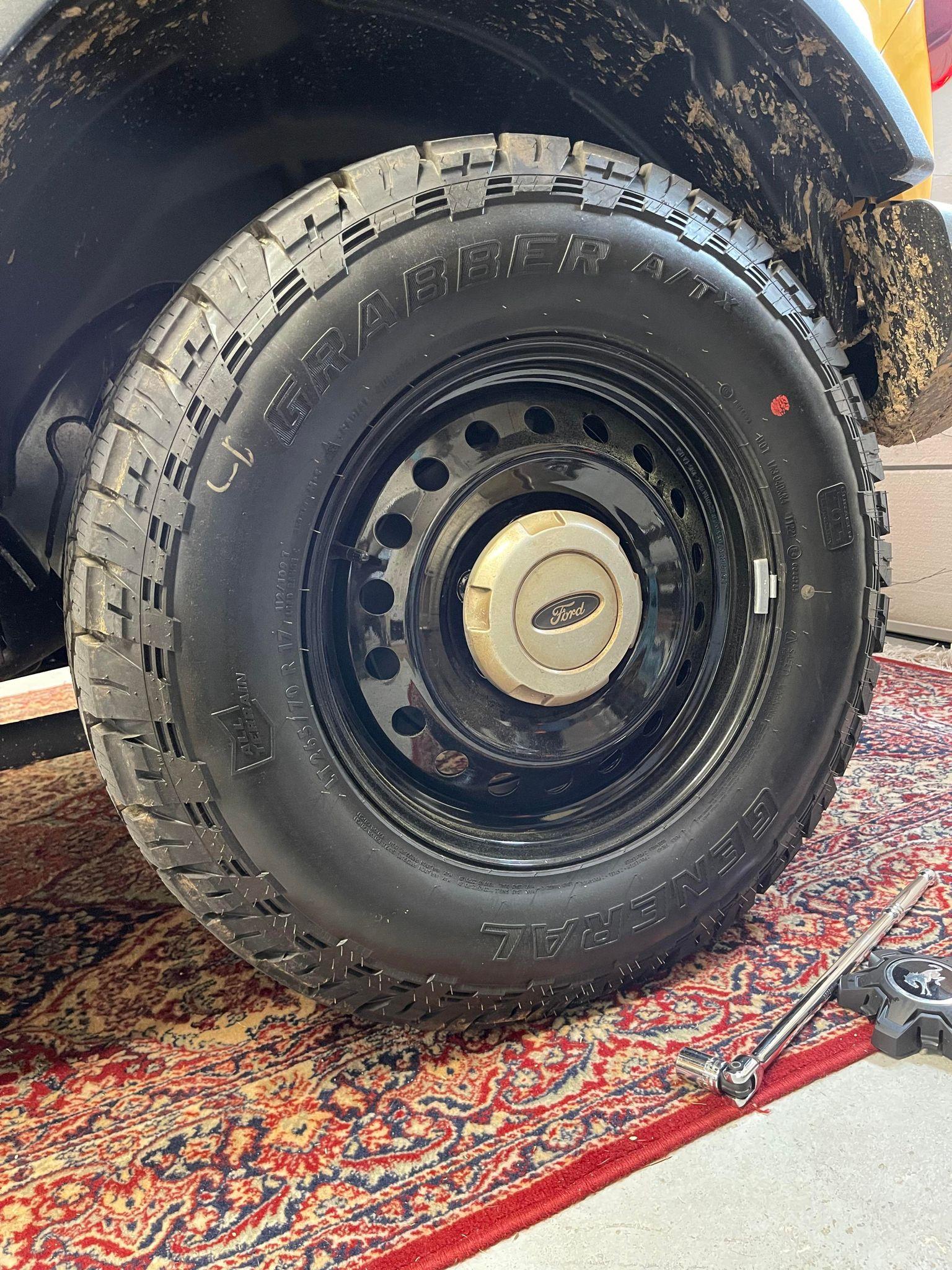 Ford Bronco The Bus Stop (2 door) Build 278035698_1715311325482820_7881570270953120023_n