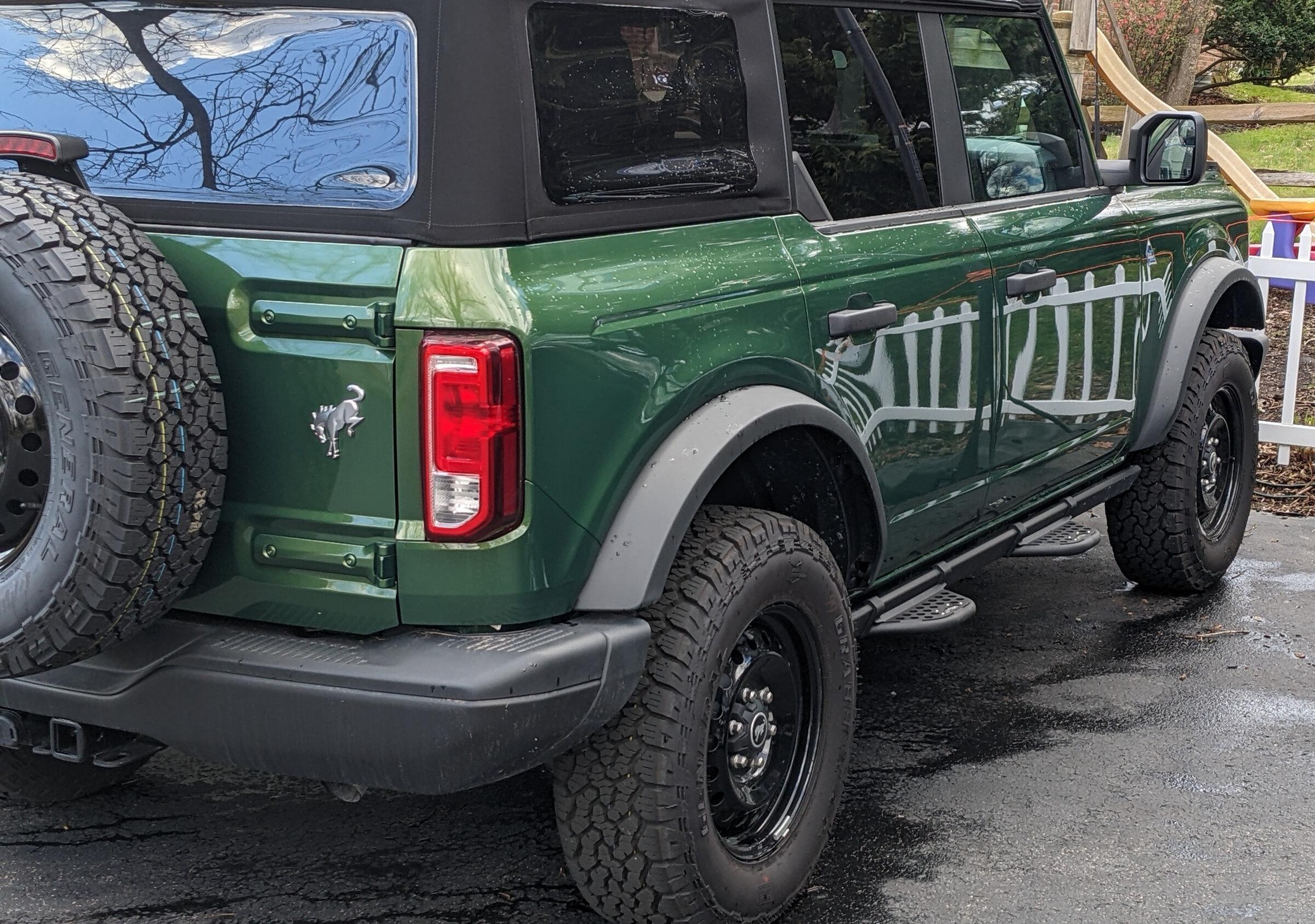 Ford Bronco IAG Sidestep Install & Review PXL_20220409_202405873