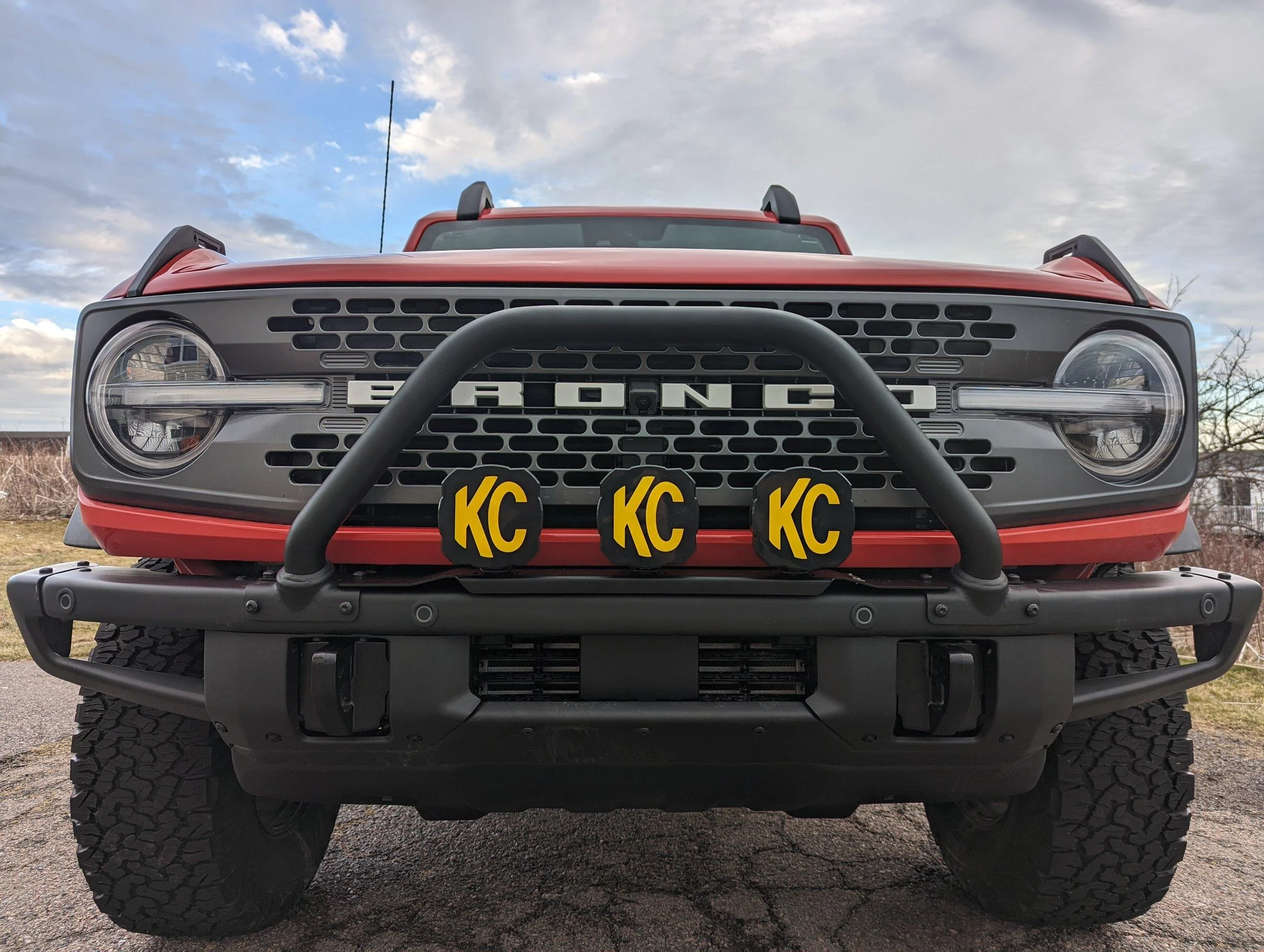 Ford Bronco What did you do TO / WITH your Bronco today? 👨🏻‍🔧🧰🚿🛠 PXL_20220409_210047395.NIGHT