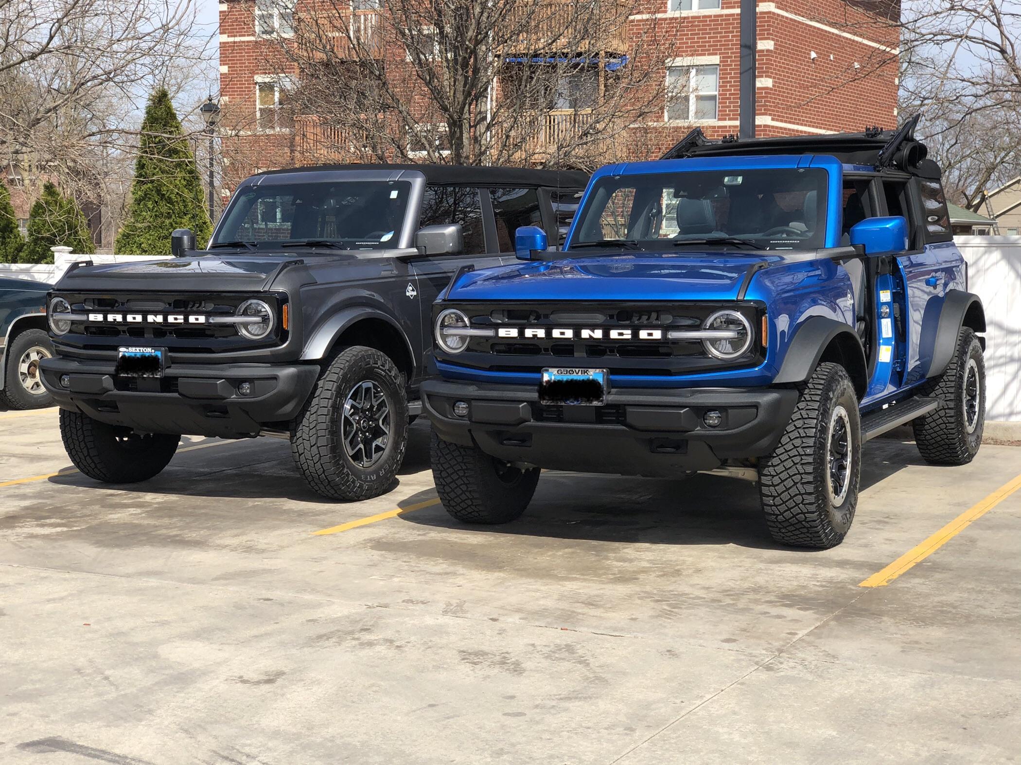 Ford Bronco Another Bronco out in the wild 94DFAFEE-712C-4BA2-BBCE-2FE4B4CD48AD