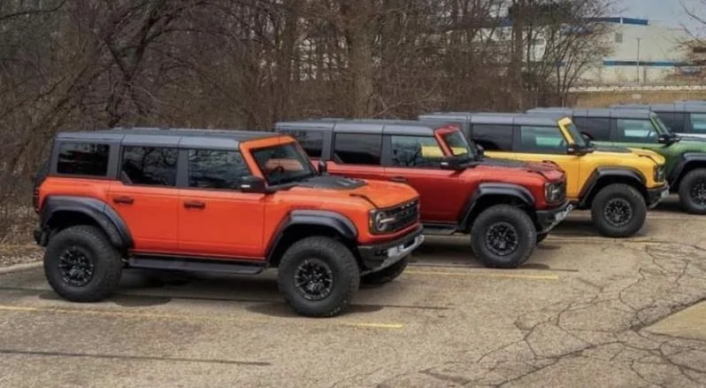 Ford Bronco Bronco Raptor (Code Orange) Photos at Barrett Jackson Auction 9EC96199-A0FA-443A-8F52-EE9BDD125B0B