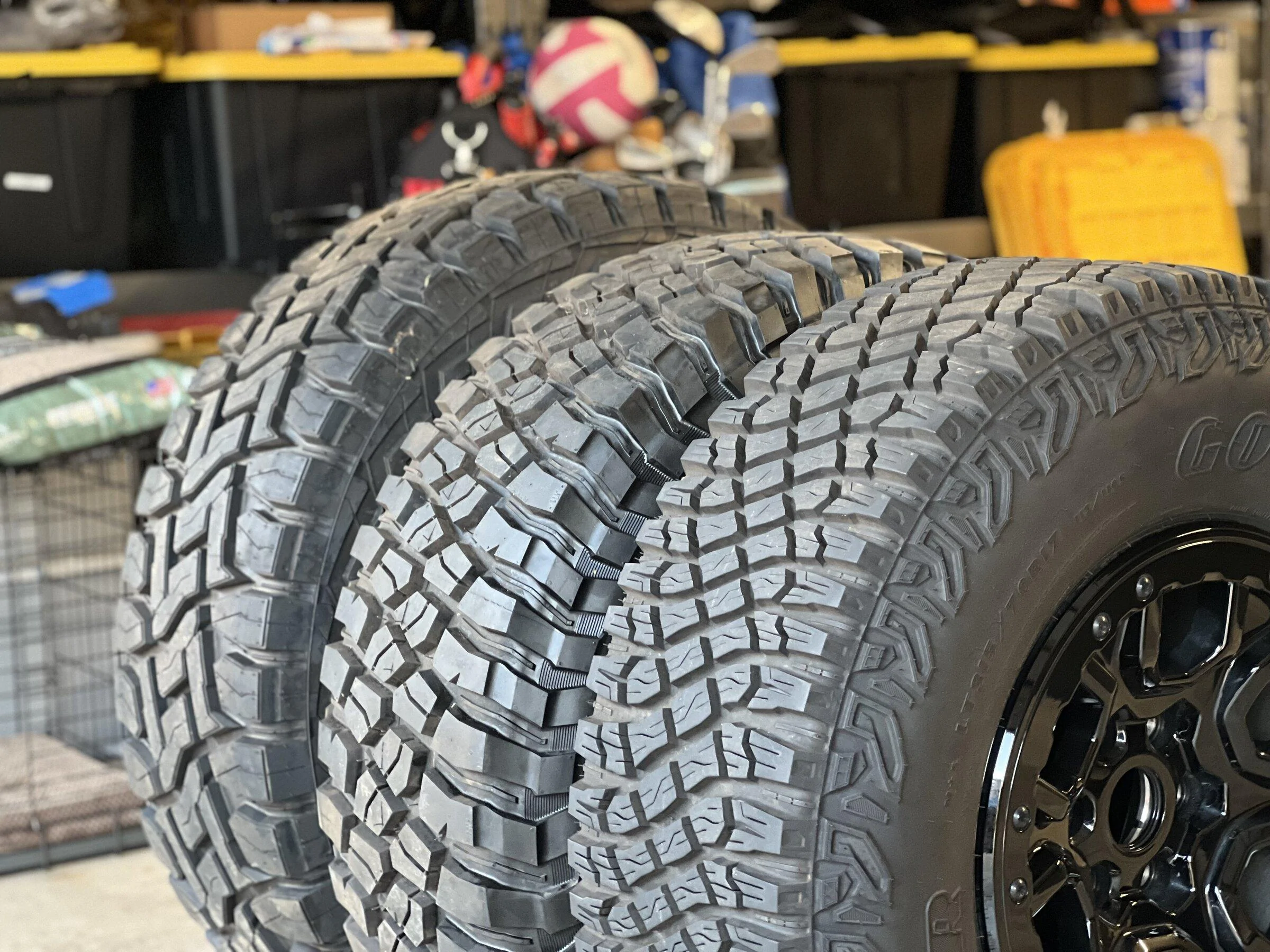 Ford Bronco Bronco Spare Tire / Wheel Comparison 9CCAF70D-49AA-4EE1-B949-A73A1A0233B0