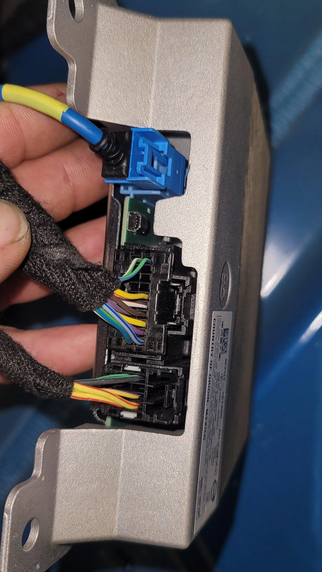 Ford Bronco Possible B&O system  Co-ax outputs? 20220411_114224
