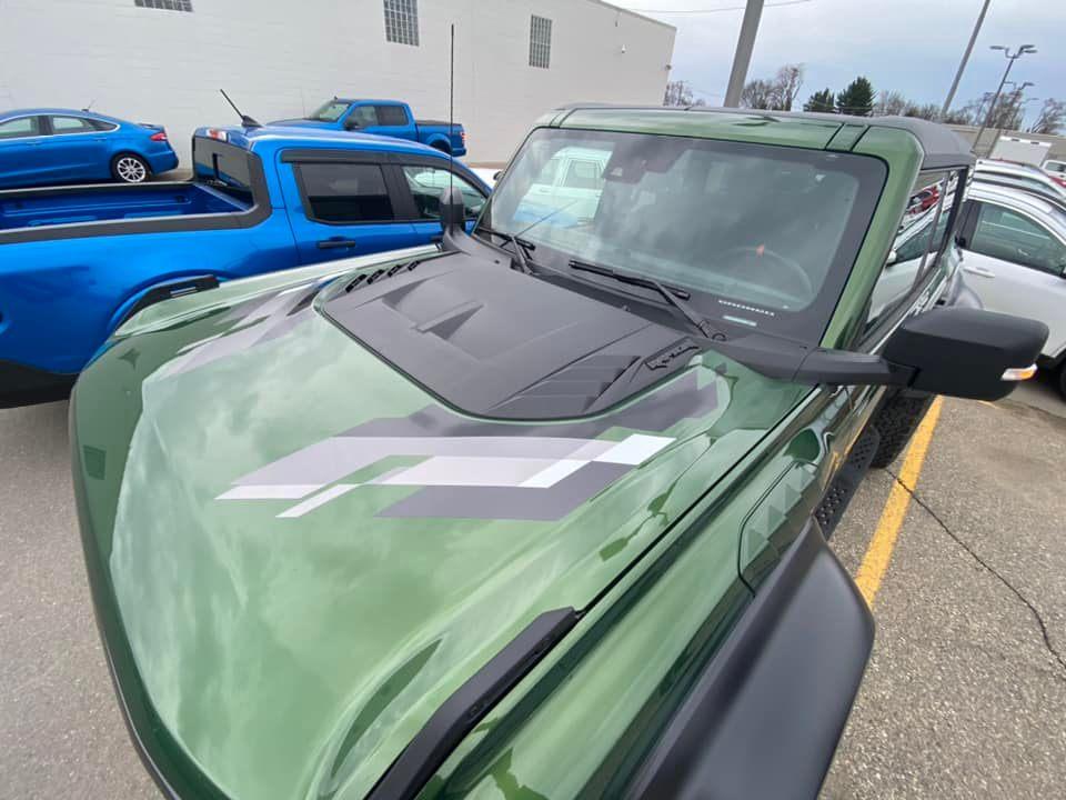 Ford Bronco Closeups of Eruption Green Bronco Raptor [updated w/ interior, suspension, engine underhood pics]) bronco-raptor-eruption-green-interior-engine-8-