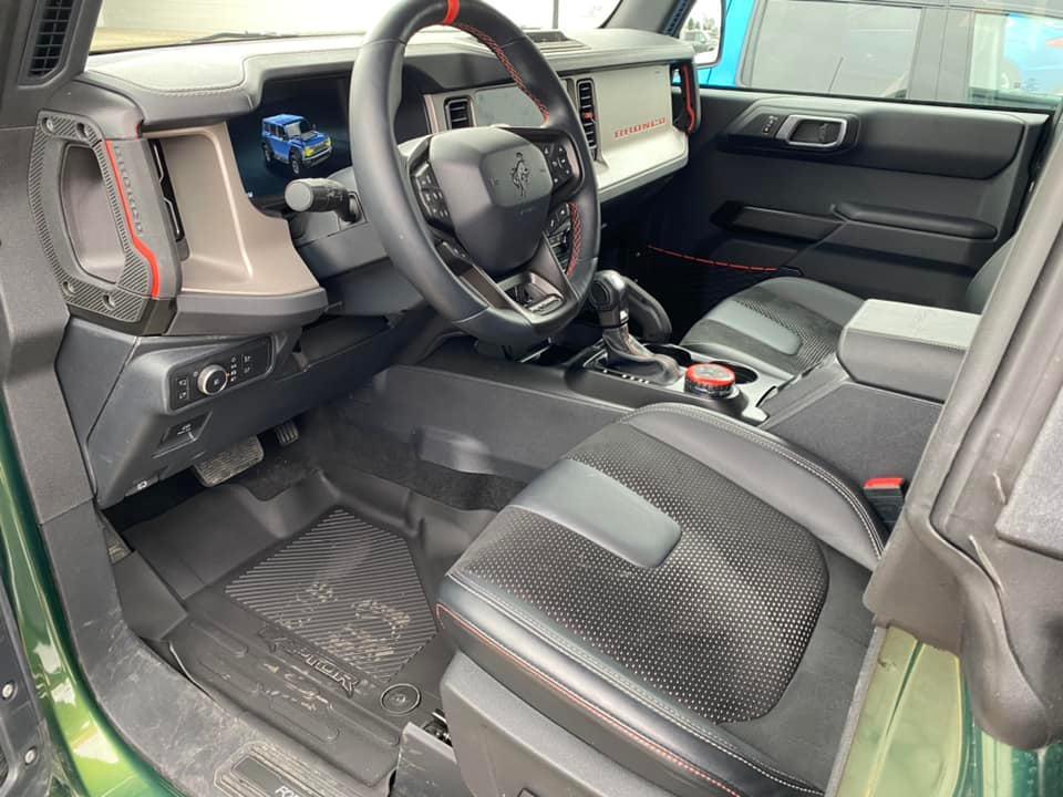 Ford Bronco Closeups of Eruption Green Bronco Raptor [updated w/ interior, suspension, engine underhood pics]) ronco-raptor-eruption-green-interior-engine-16-