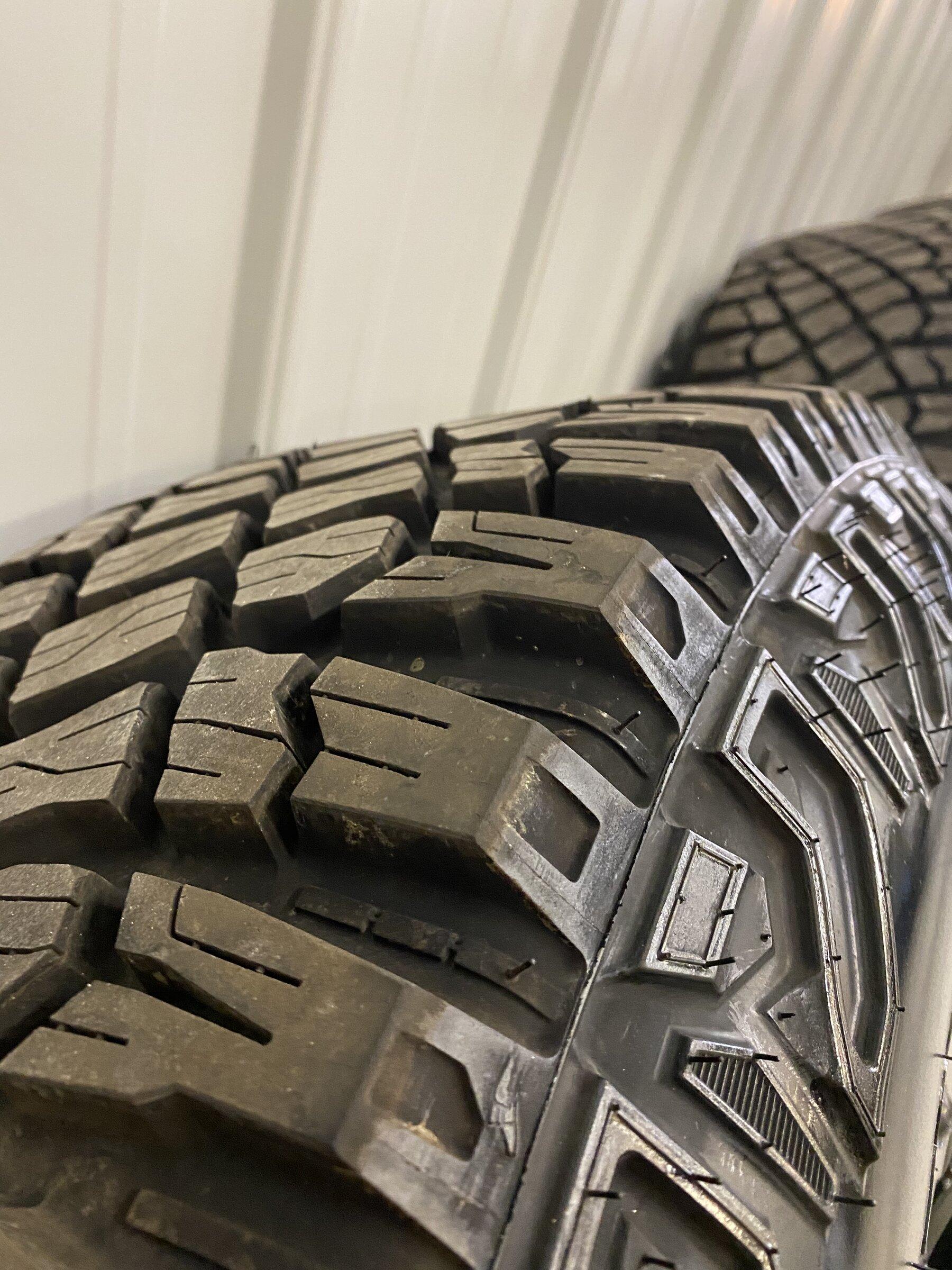 Ford Bronco Wildtrack Sasquatch Wheels and Tires CDB1564A-7956-4FF2-97E1-85AD00A4855B