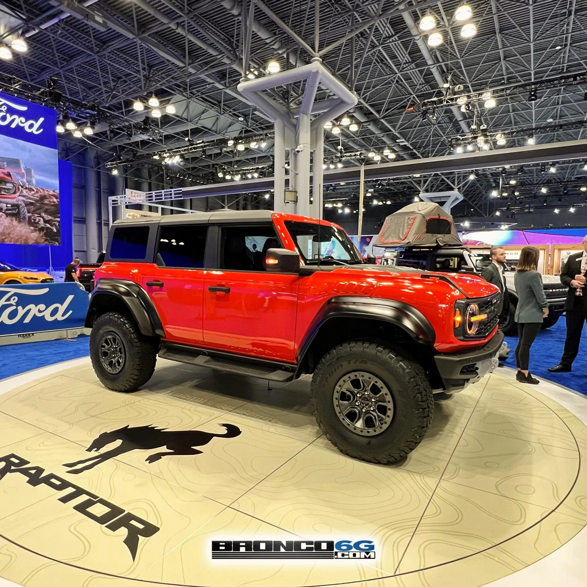 Ford Bronco 2022 Bronco Raptor (Code Orange) @ 2022 NY Auto Show IMG_1795