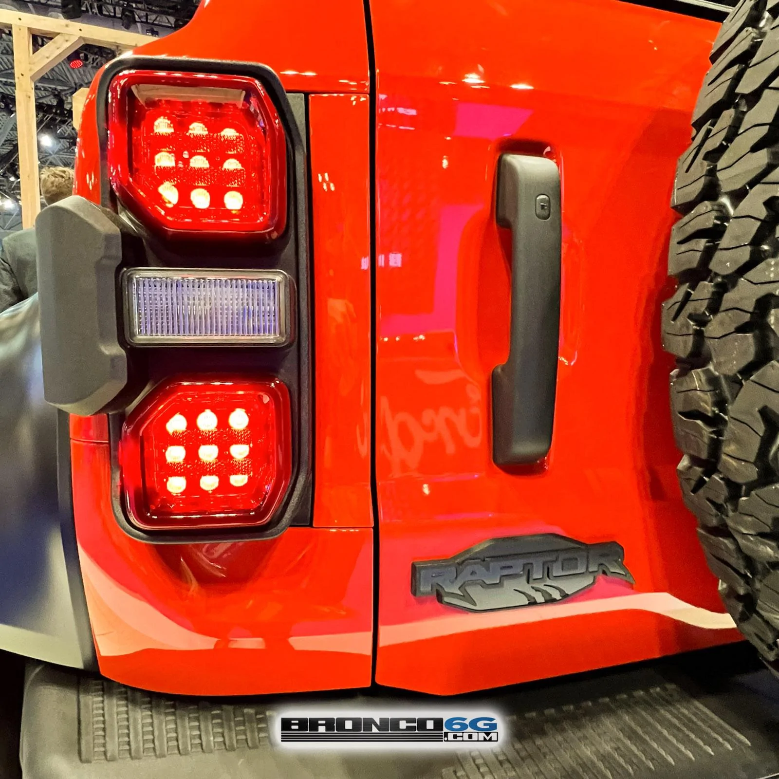 Ford Bronco 2022 Bronco Raptor (Code Orange) @ 2022 NY Auto Show IMG_1806