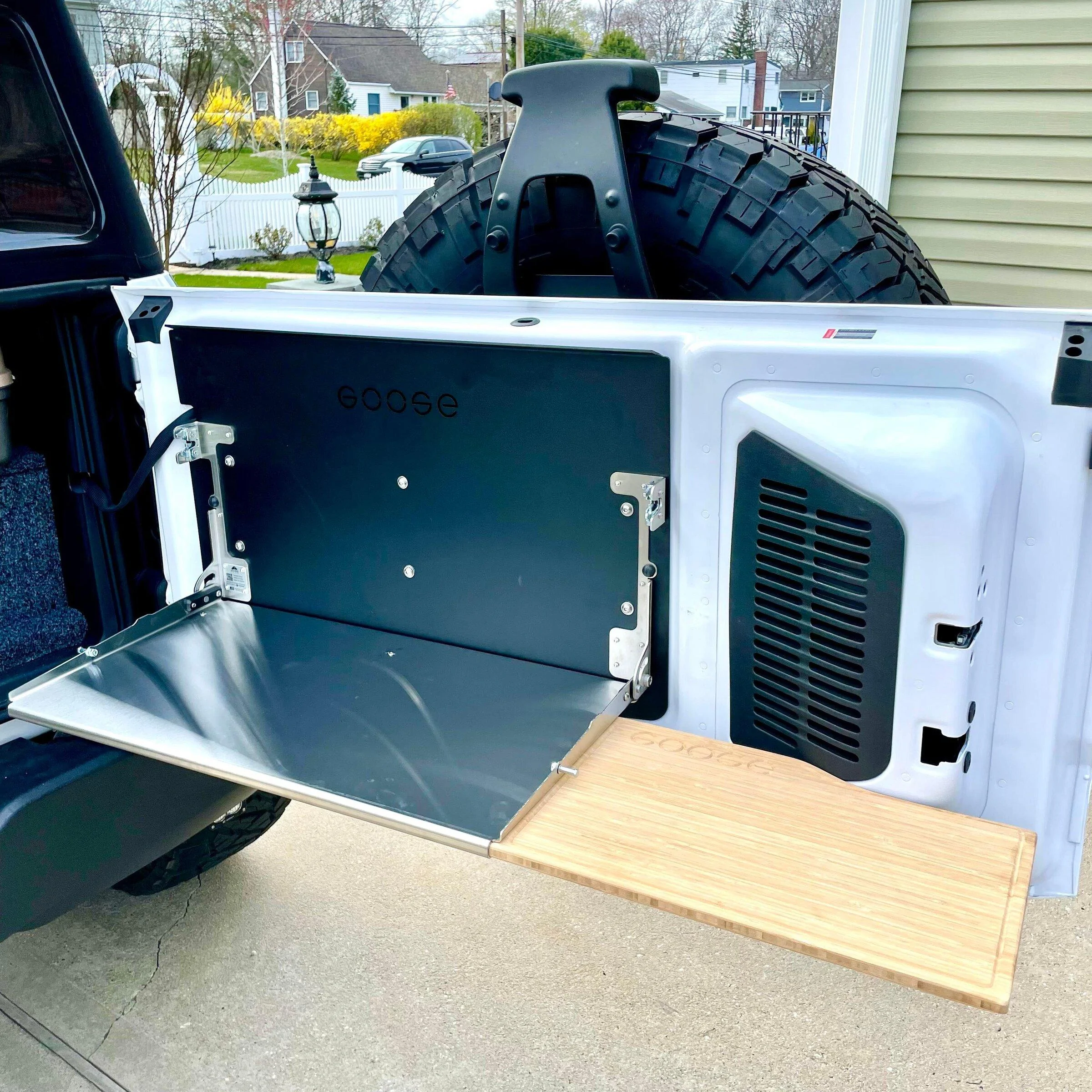 Ford Bronco Goose-Gear Table Installed Goose6