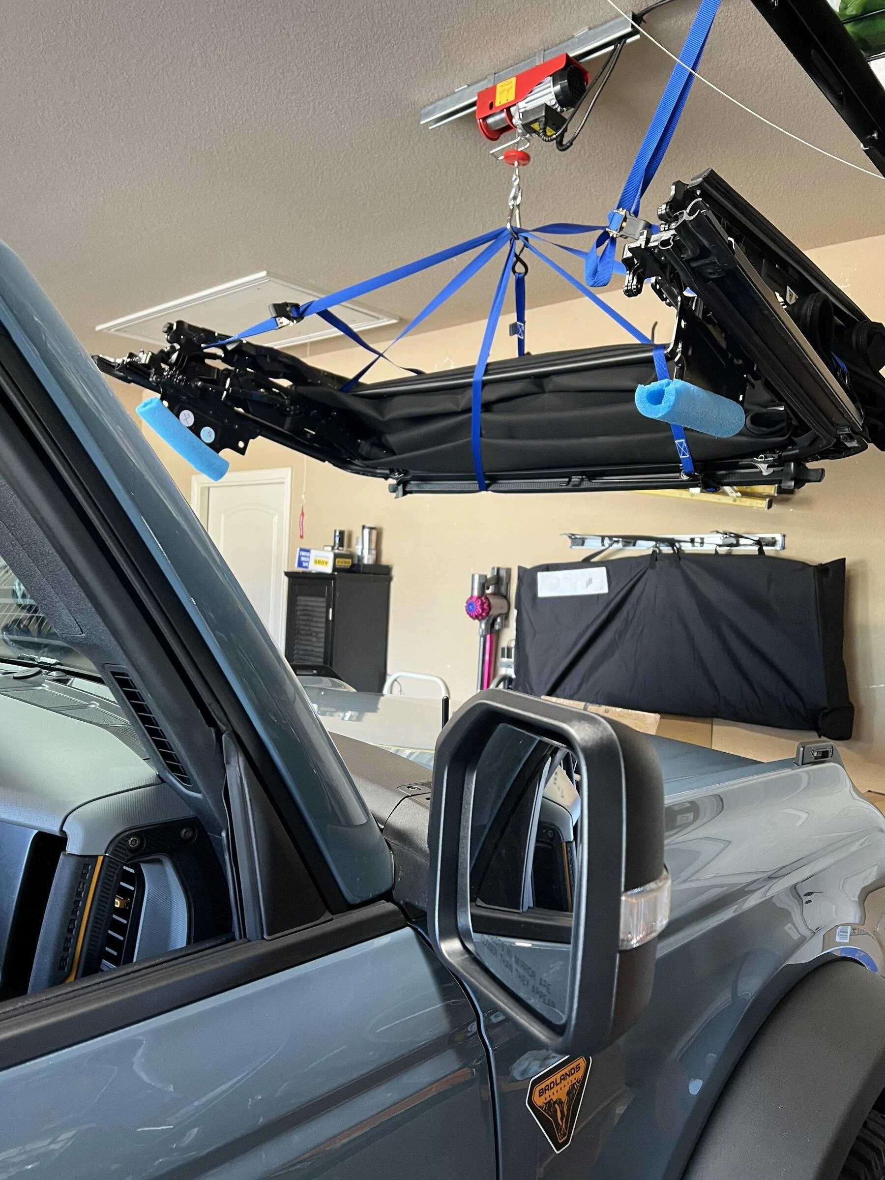 Ford Bronco Soft Top Hoist 3C2E815E-931F-4ED6-9F0F-F4FD8F9D25BE