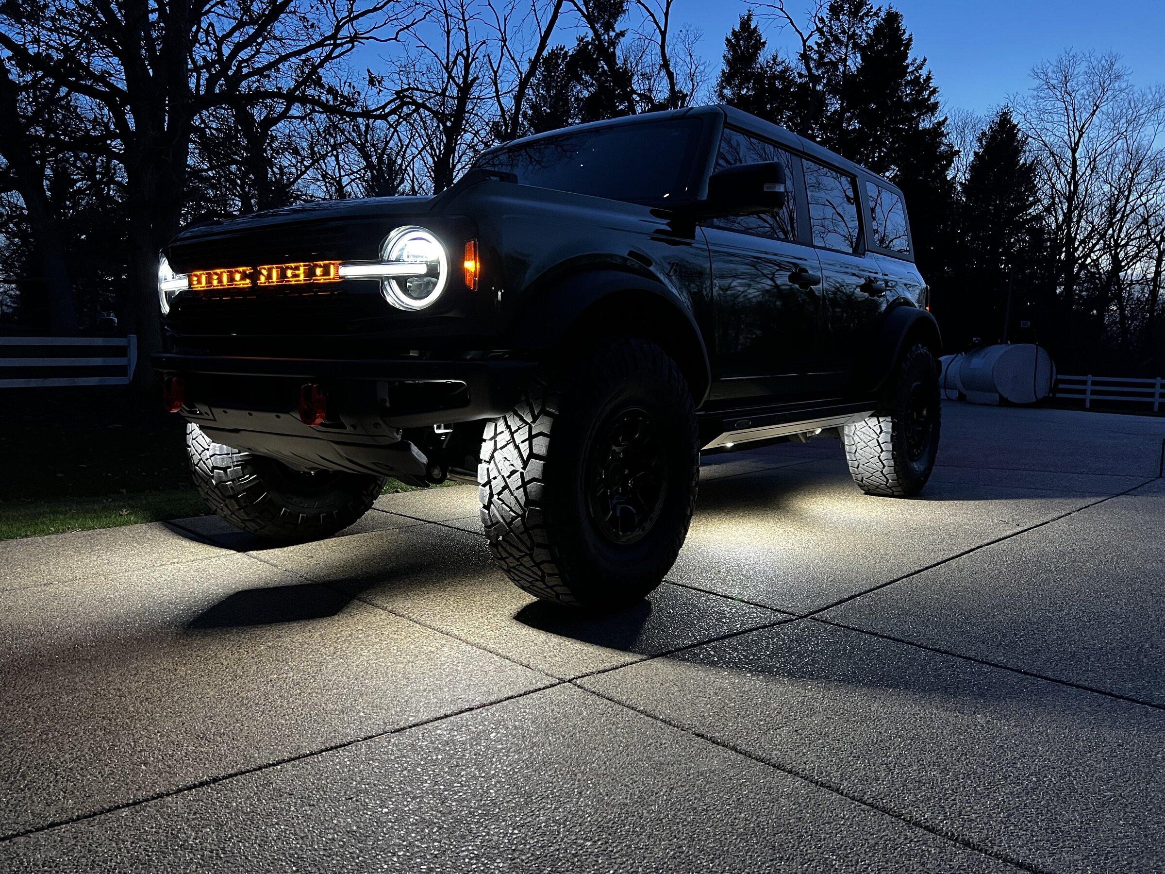Ford Bronco What did you do TO / WITH your Bronco today? 👨🏻‍🔧🧰🚿🛠 chFUa5F3QNiAALAug0RZuQ