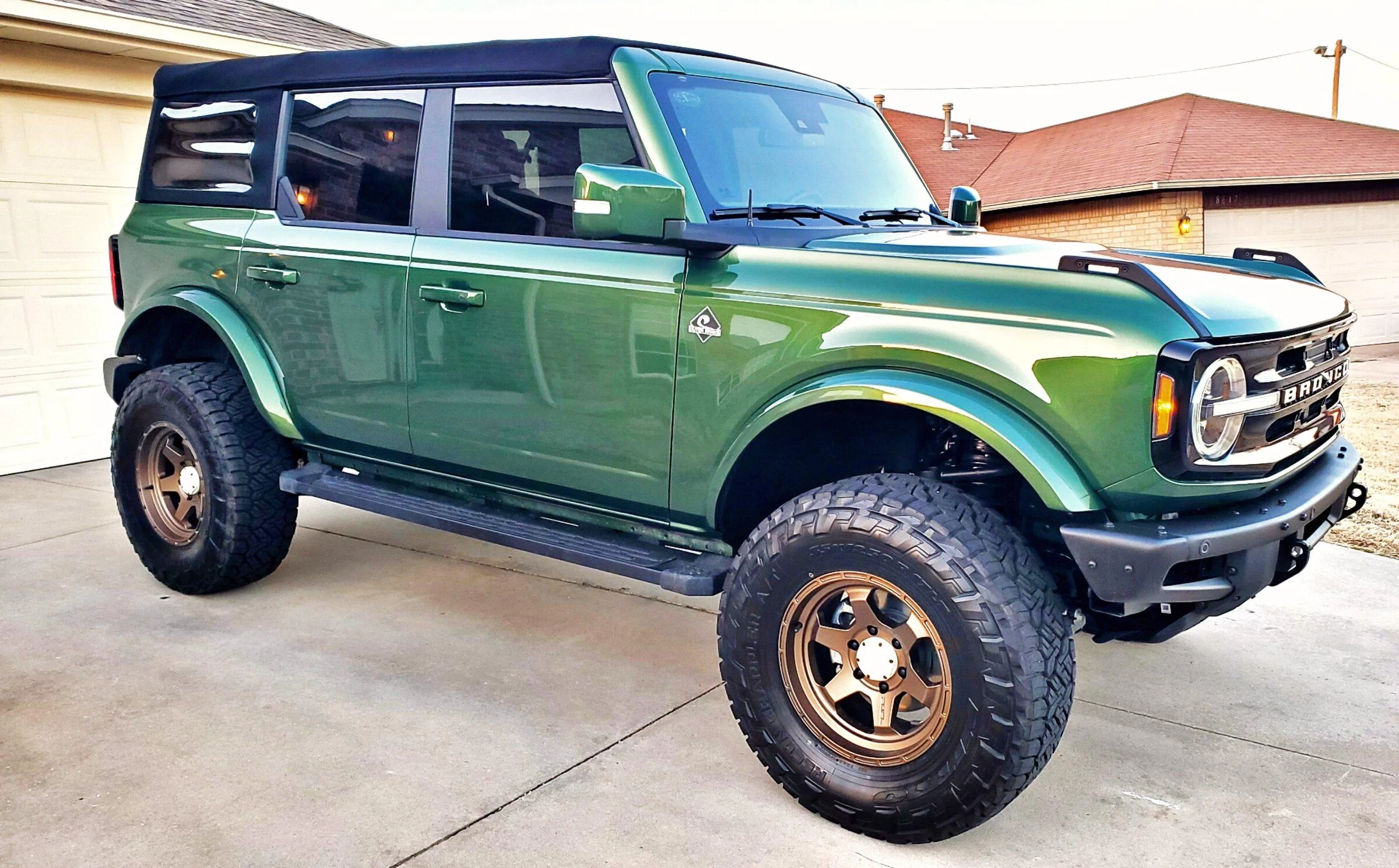 Ford Bronco ERUPTION GREEN Bronco Club 19