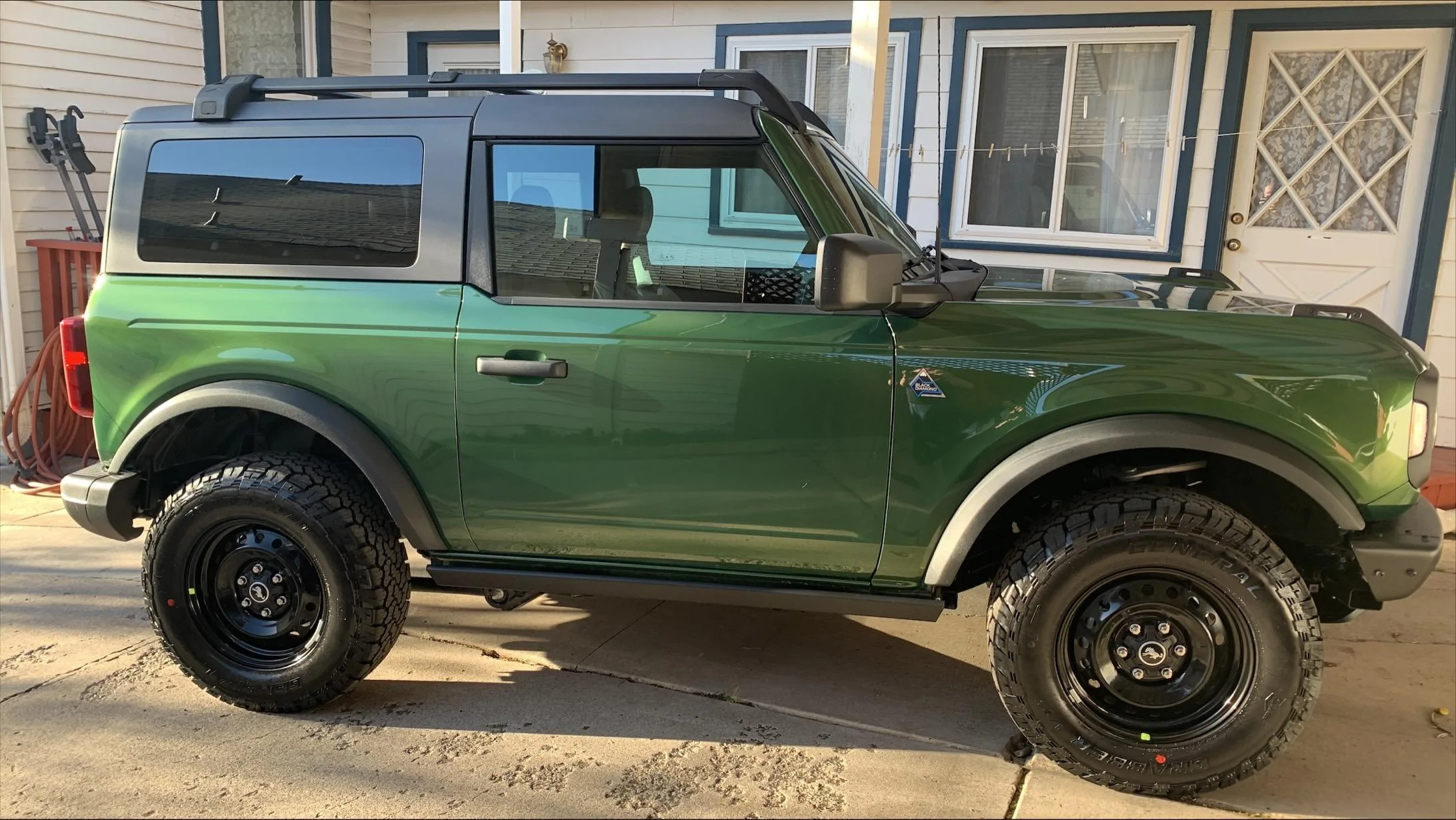 Ford Bronco Bronco Team 2 door. 564B59EE-E362-4362-82FF-9861EDEAAE1B