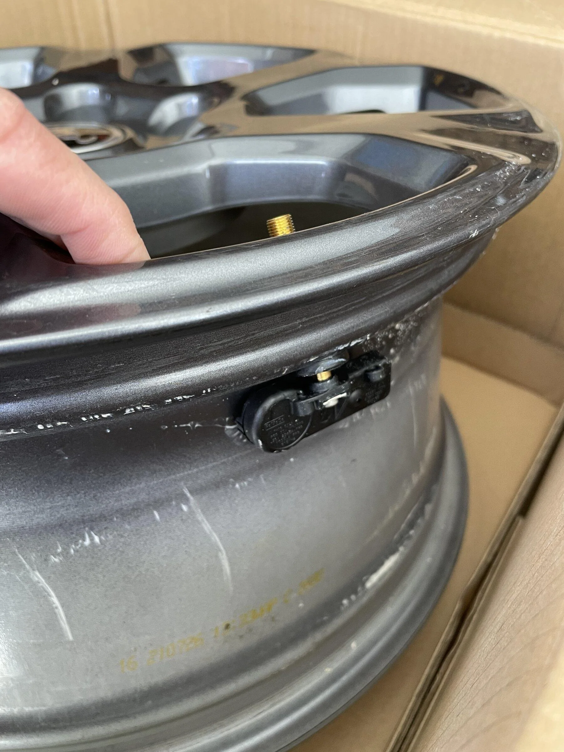 Ford Bronco Big Bend Wheels, Tires, and TPMS FF8CF6DB-22D3-4B47-9C27-1F8C89E47448
