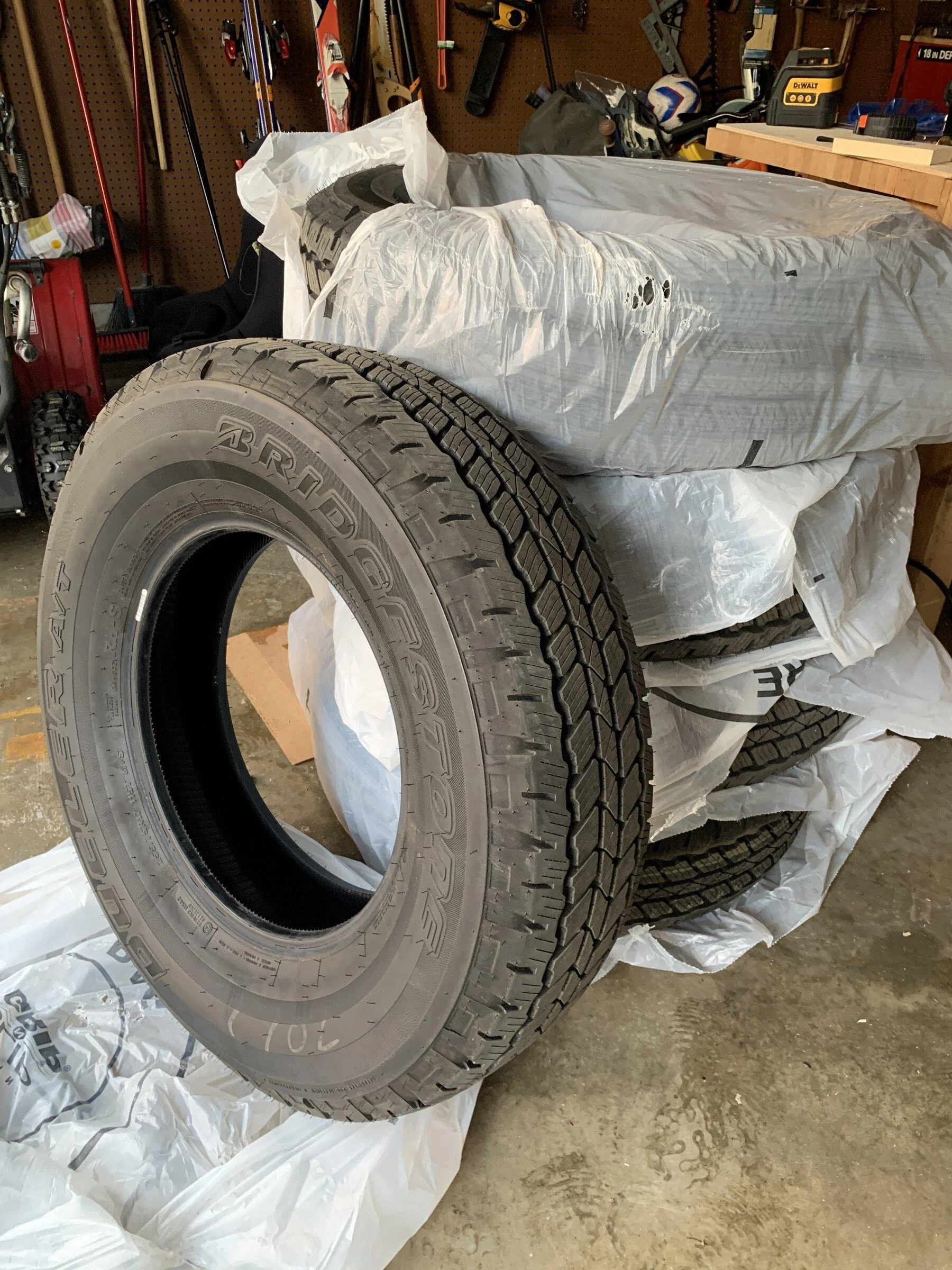Ford Bronco Big Bend Wheels, Tires, and TPMS 2A04815D-5527-4ED2-A11B-2B970A04641E